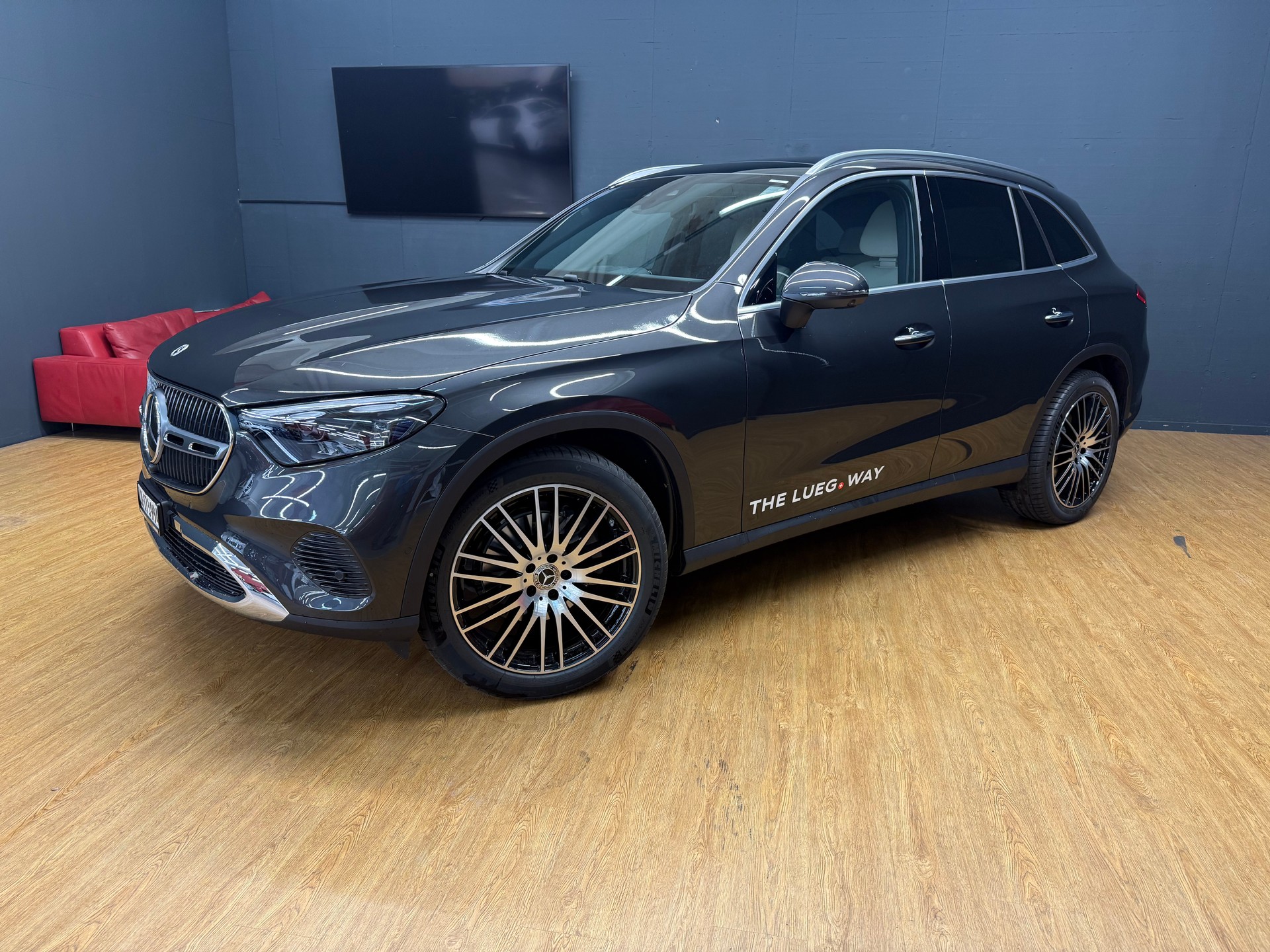 MERCEDES-BENZ GLC 220 d 4M - DISTRONIC / Head-Up Display / 360 Grad Kamera-image-1