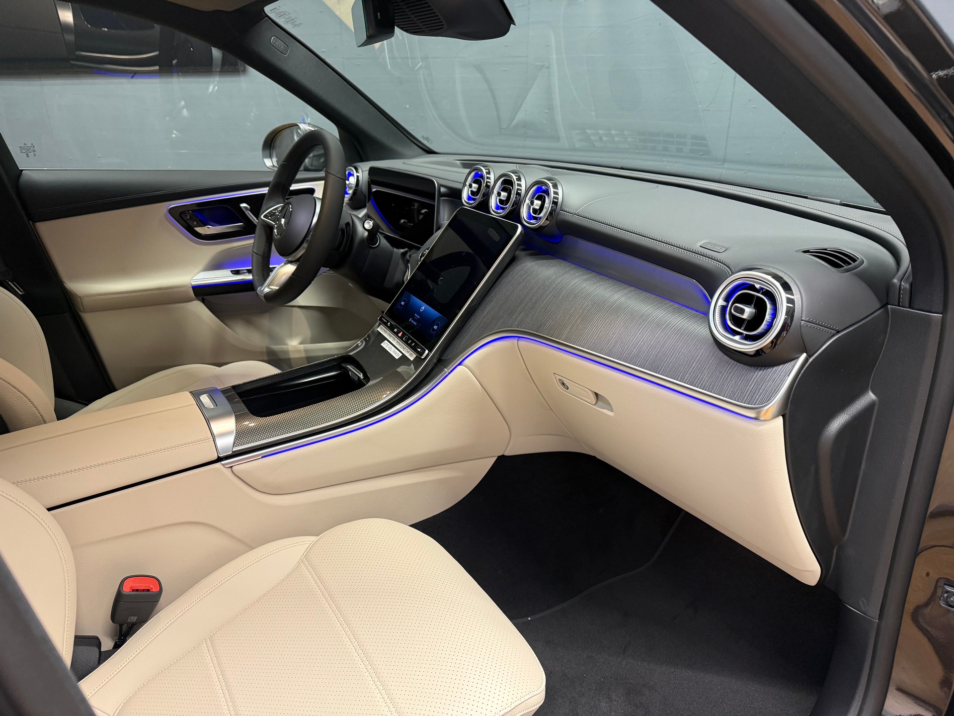 MERCEDES-BENZ GLC 220 d 4M - DISTRONIC / Head-Up Display / 360 Grad Kamera-image-13