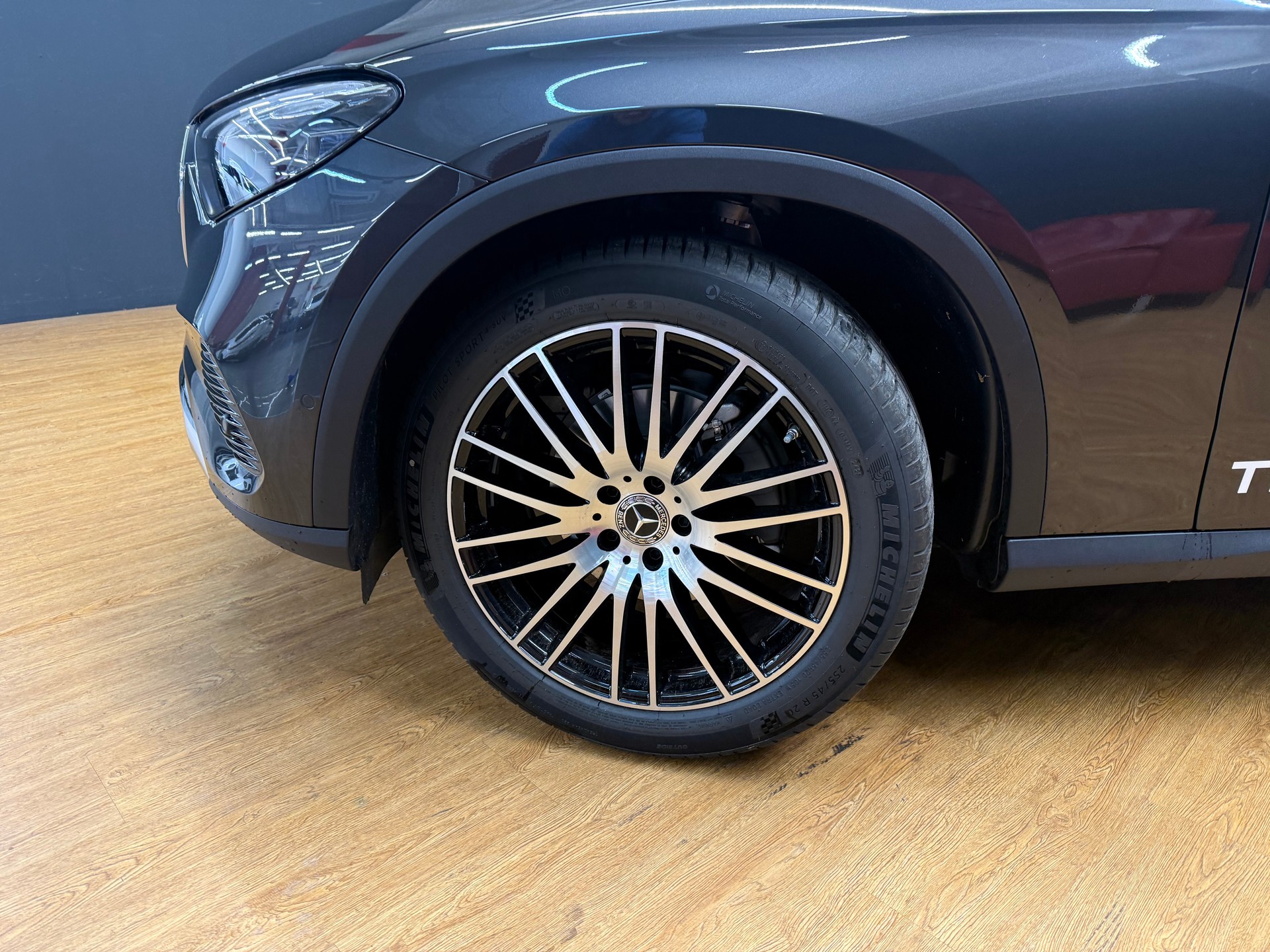 MERCEDES-BENZ GLC 220 d 4M - DISTRONIC / Head-Up Display / 360 Grad Kamera-image-6
