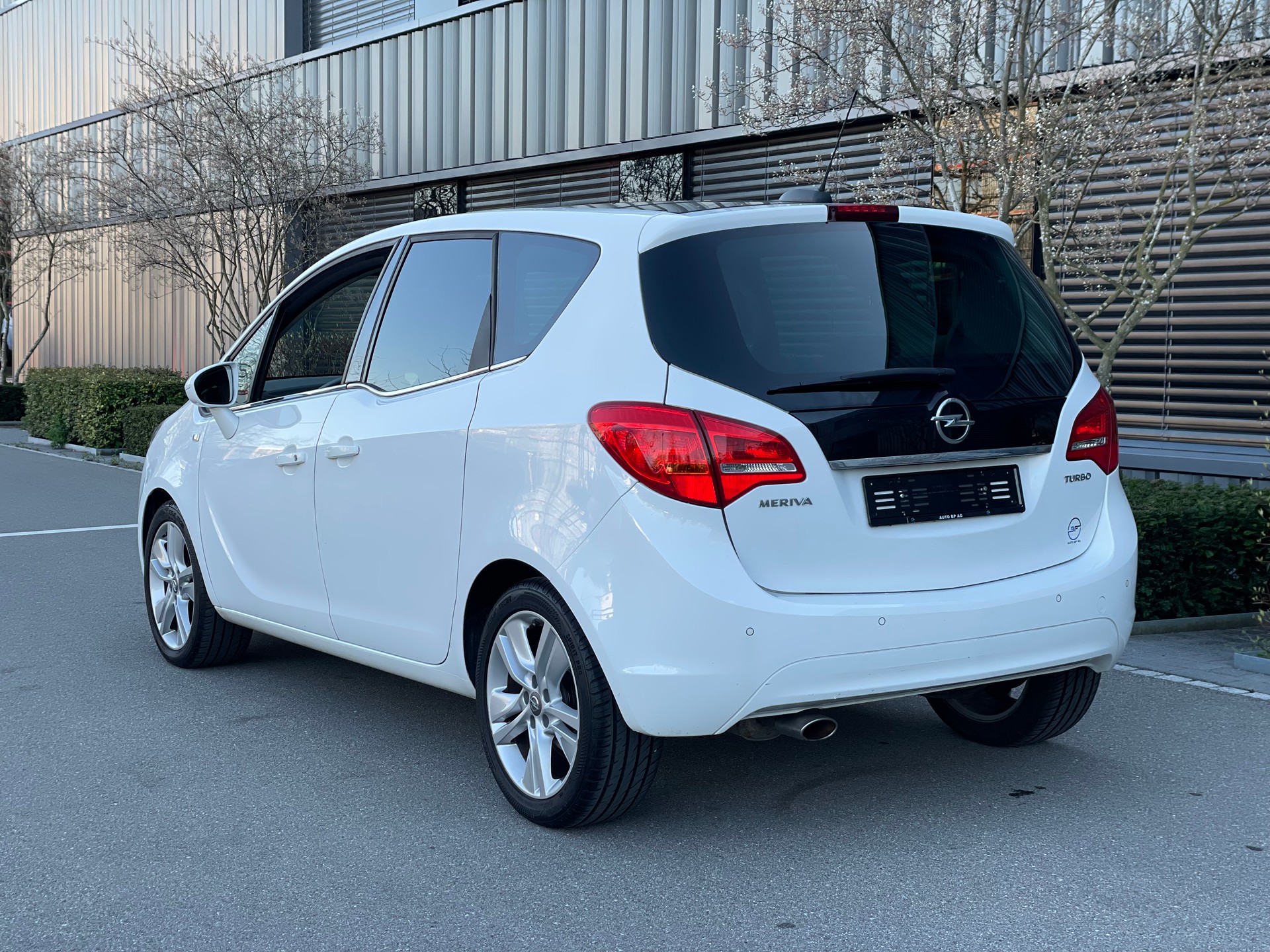 OPEL Meriva 1.4 Turbo Cosmo-image-6