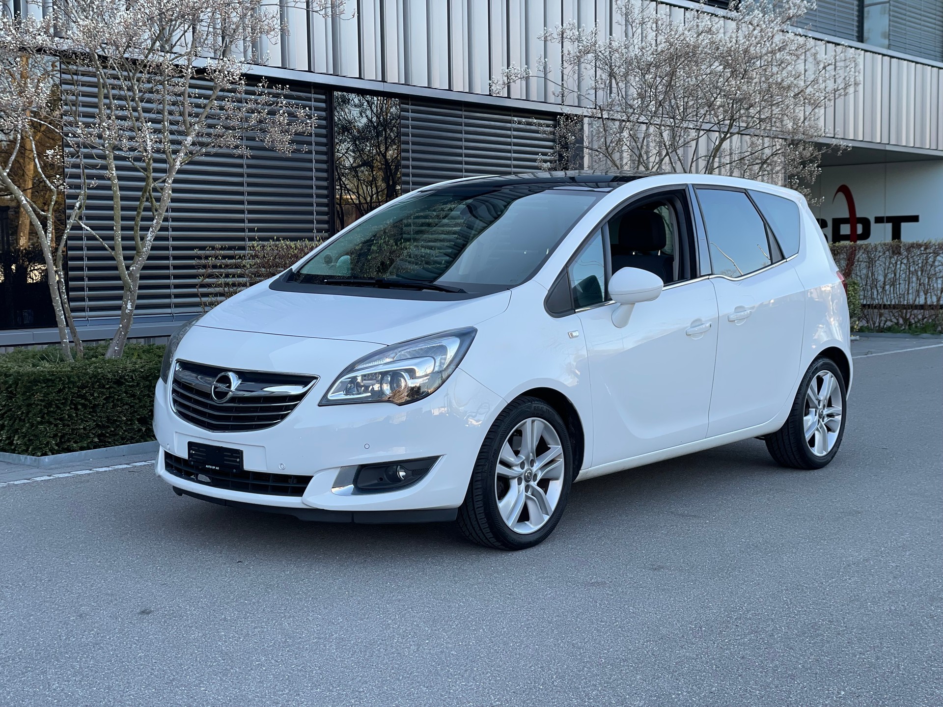 OPEL Meriva 1.4 Turbo Cosmo-image-0