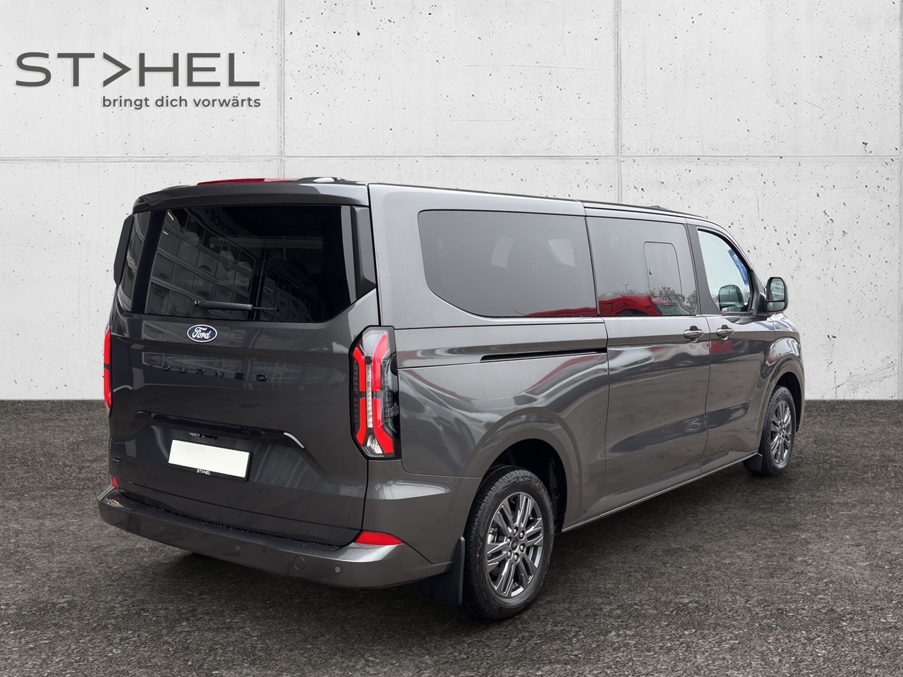 FORD E-Tourneo C Bus 340 L2 Titanium-image-6