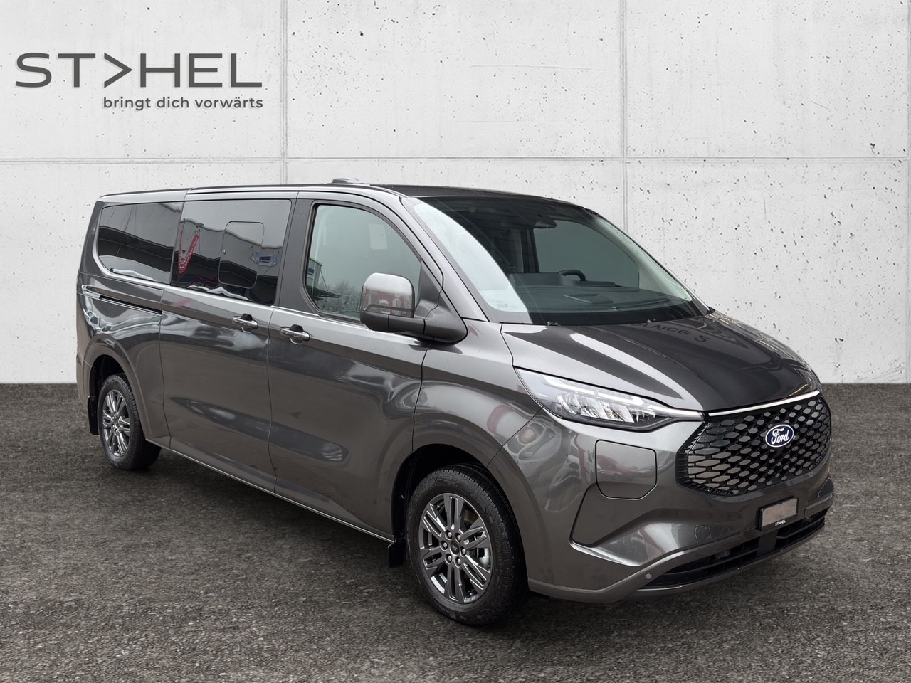 FORD E-Tourneo C Bus 340 L2 Titanium-image-0