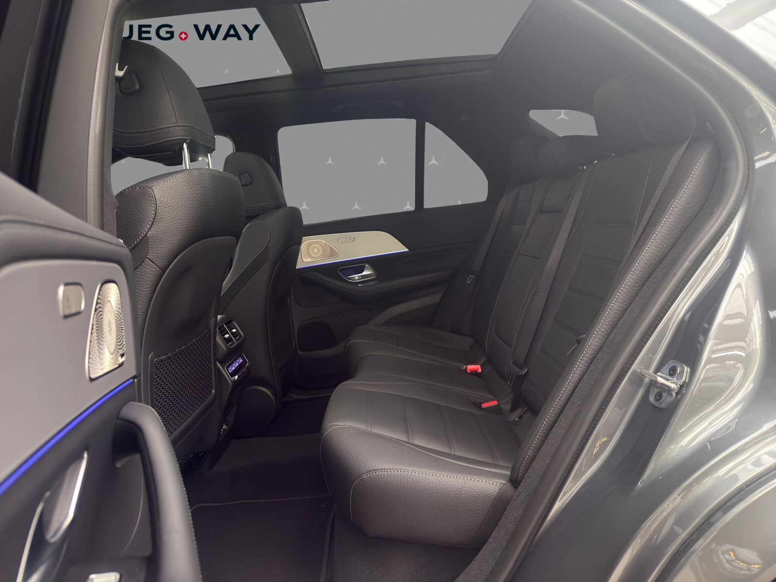 MERCEDES-BENZ GLE 300 d 4Matic 9G-Tronic-image-15