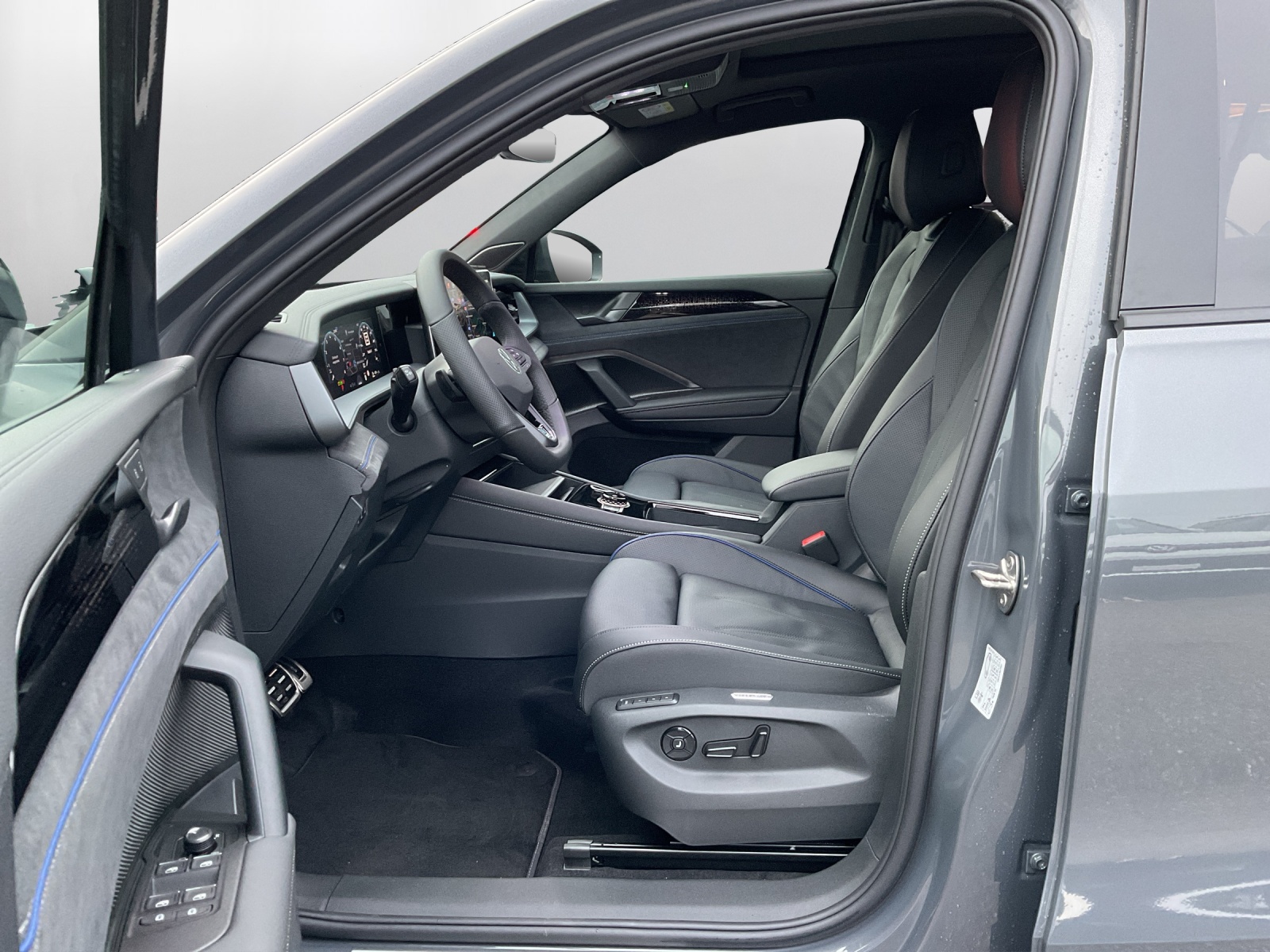 VW Tayron 2.0 TSI R-Line DSG 4Motion-image-9