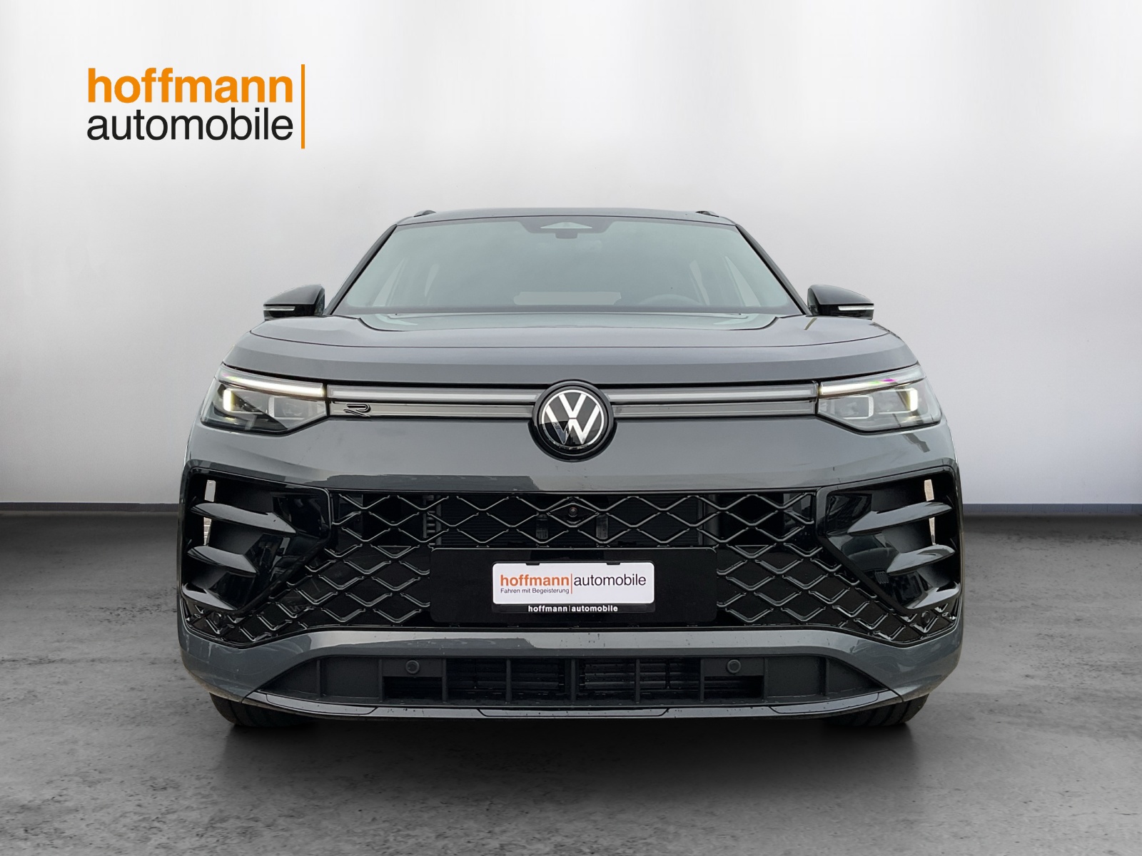 VW Tayron 2.0 TSI R-Line DSG 4Motion-image-1