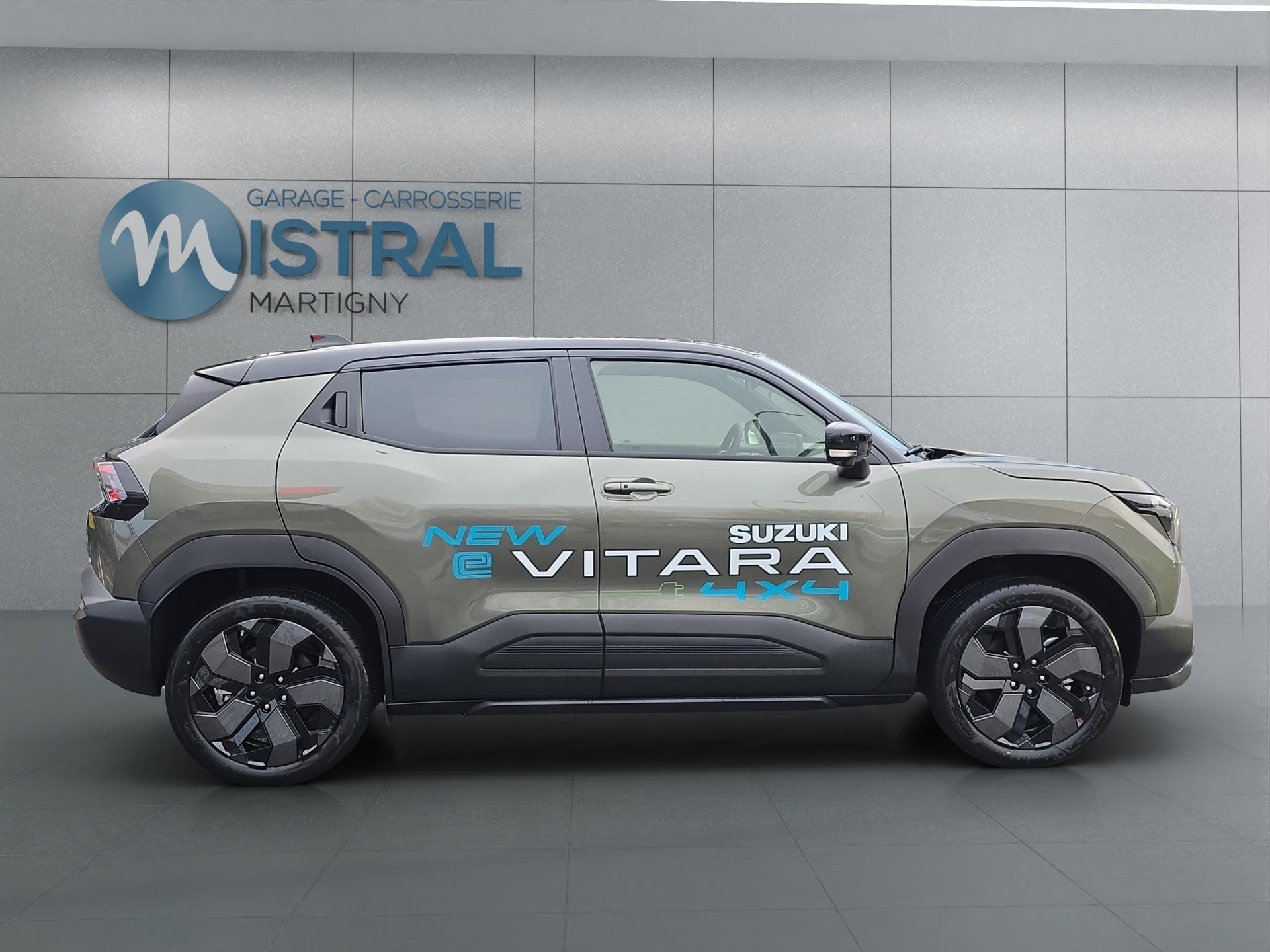SUZUKI e Vitara Compact Top 4x4-image-5
