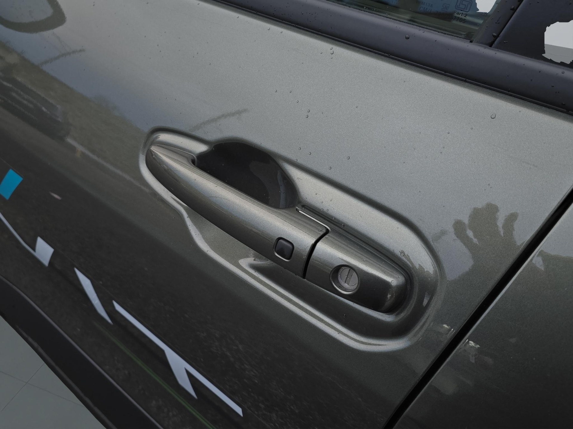 SUZUKI e Vitara Compact Top 4x4-image-13