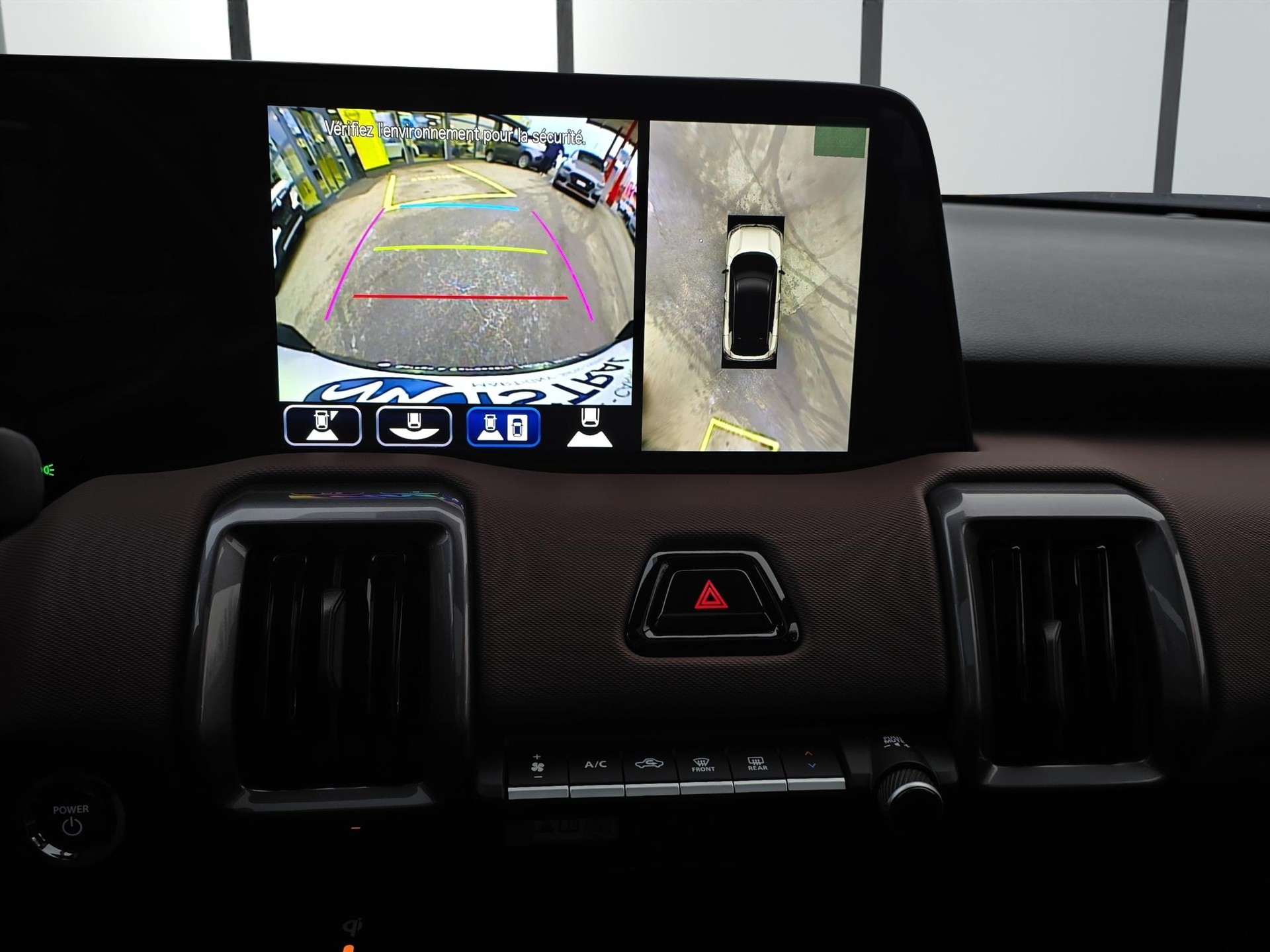 SUZUKI e Vitara Compact Top 4x4-image-12
