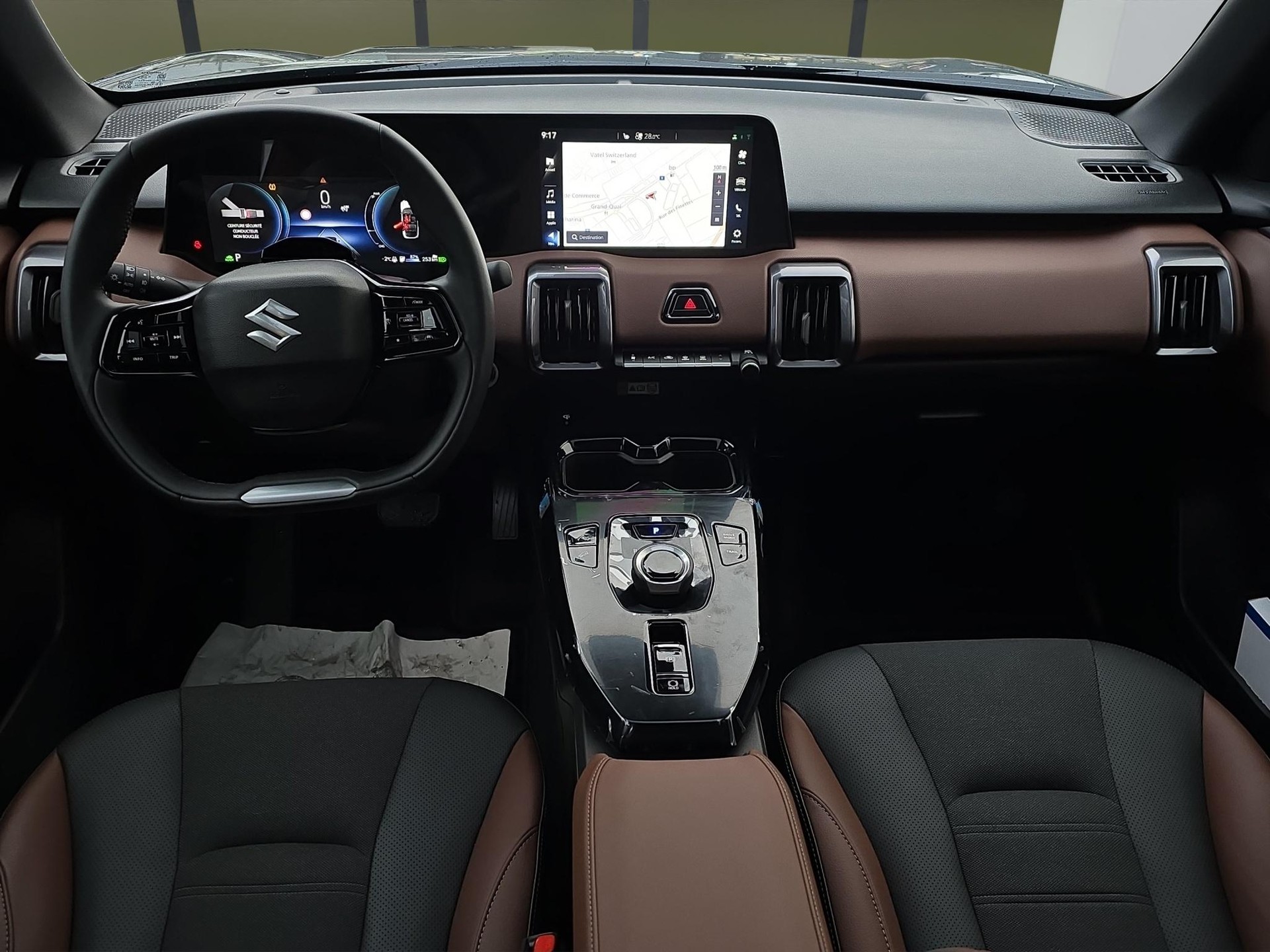 SUZUKI e Vitara Compact Top 4x4-image-14