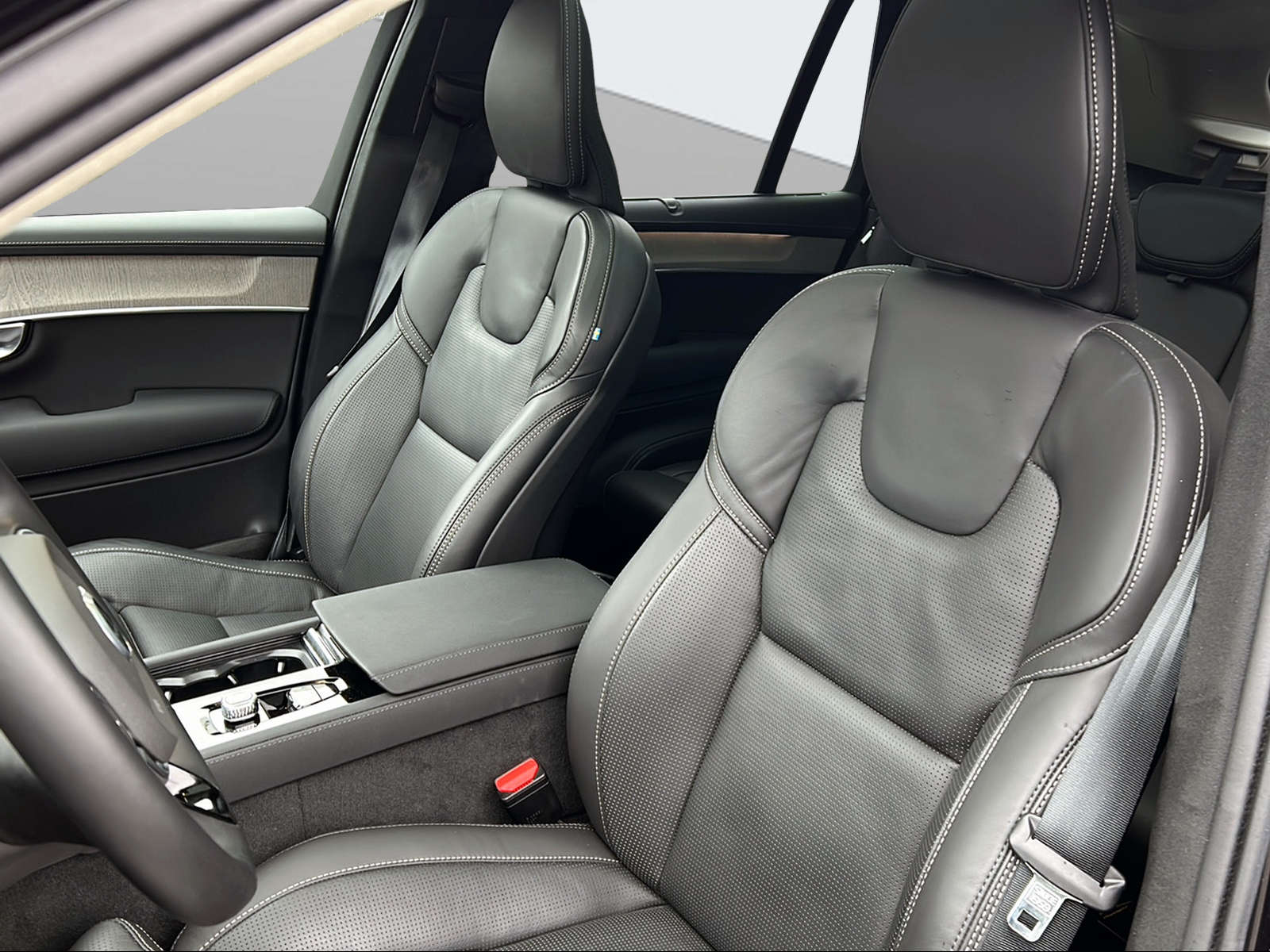 VOLVO XC90 T8 eAWD PluginHybrid Ultra Dark Geartronic-image-8