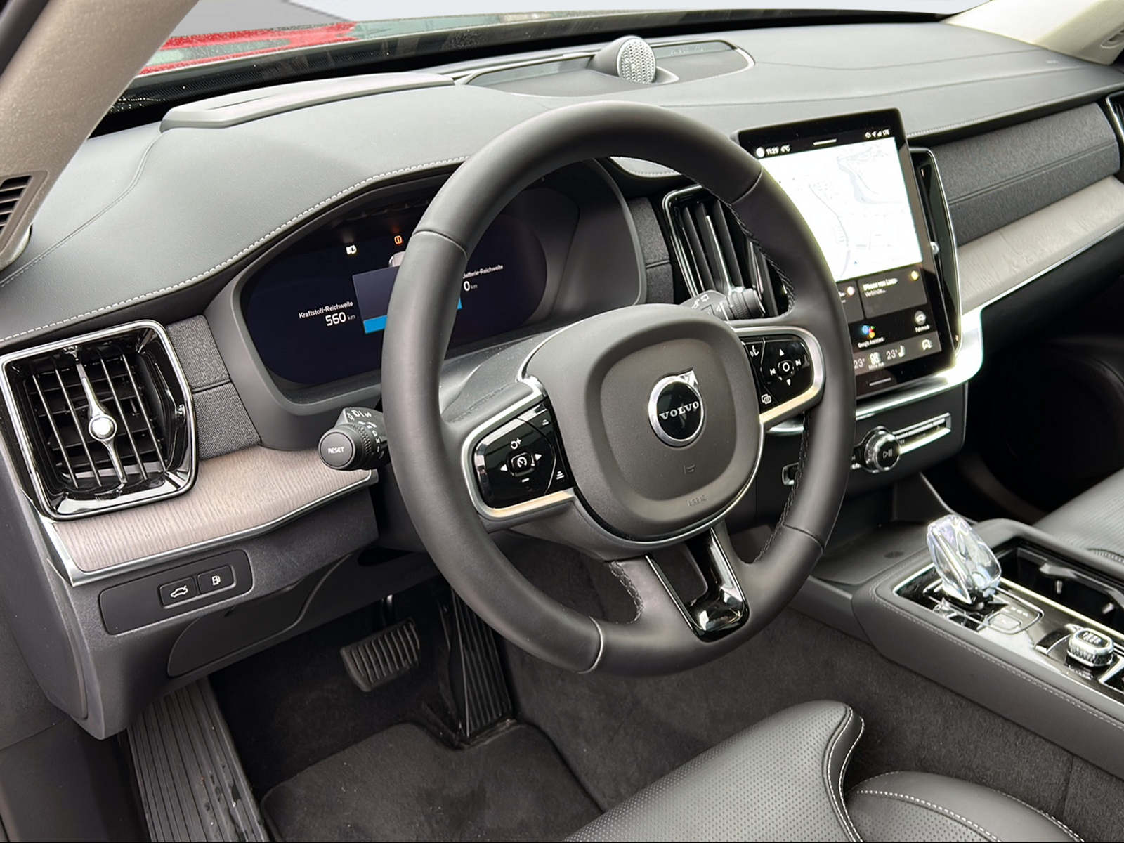 VOLVO XC90 T8 eAWD PluginHybrid Ultra Dark Geartronic-image-9