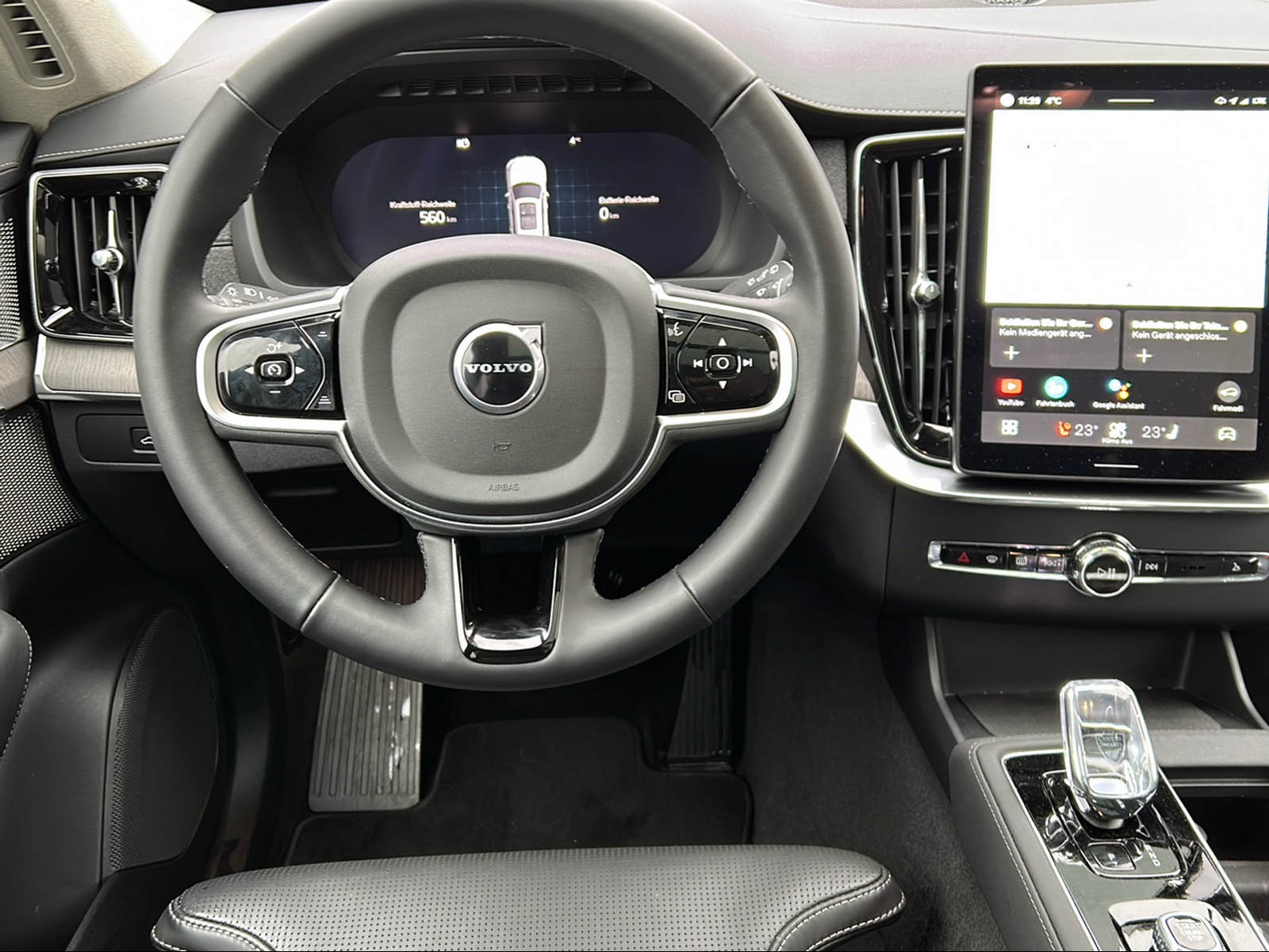 VOLVO XC90 T8 eAWD PluginHybrid Ultra Dark Geartronic-image-10