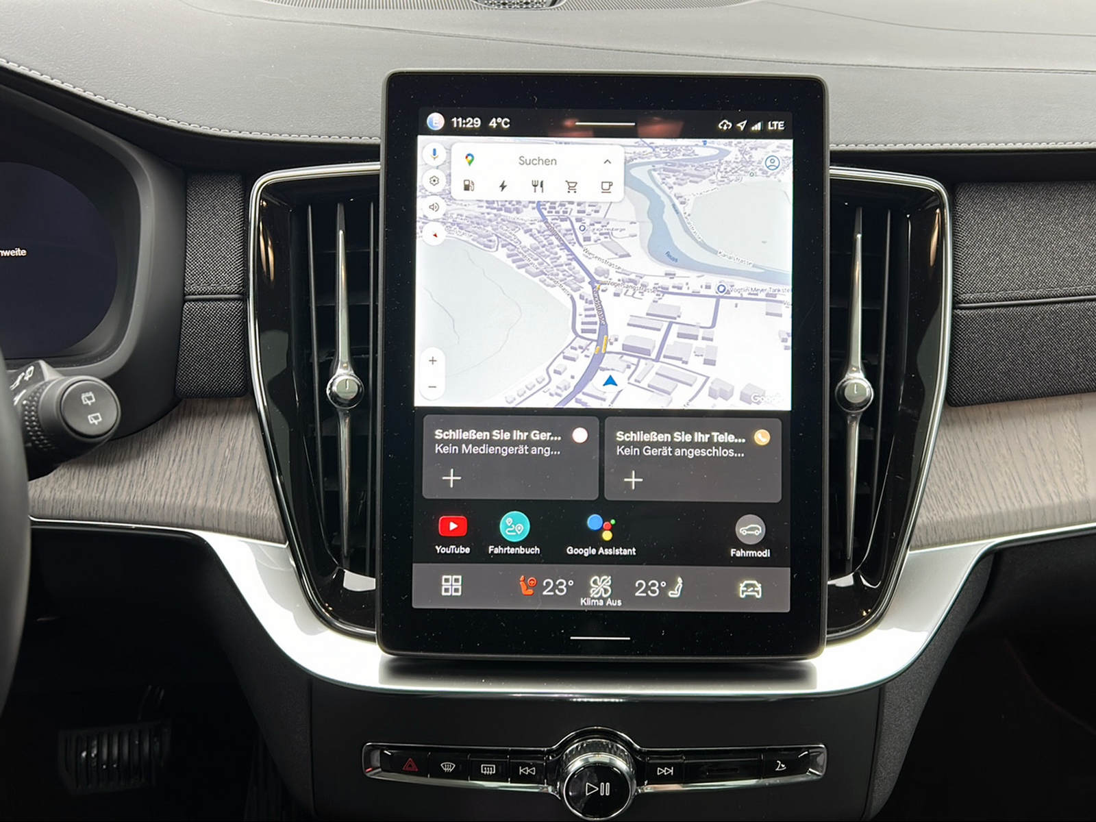 VOLVO XC90 T8 eAWD PluginHybrid Ultra Dark Geartronic-image-11