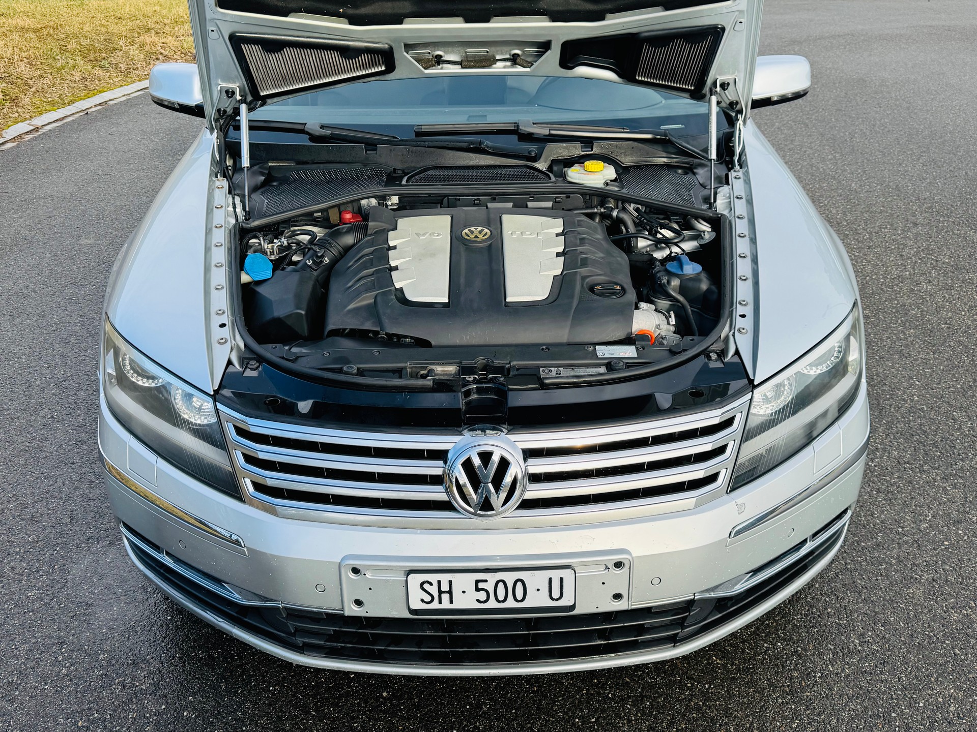 VW Phaeton 3.0 TDi V6 4Motion Tiptronic-image-14