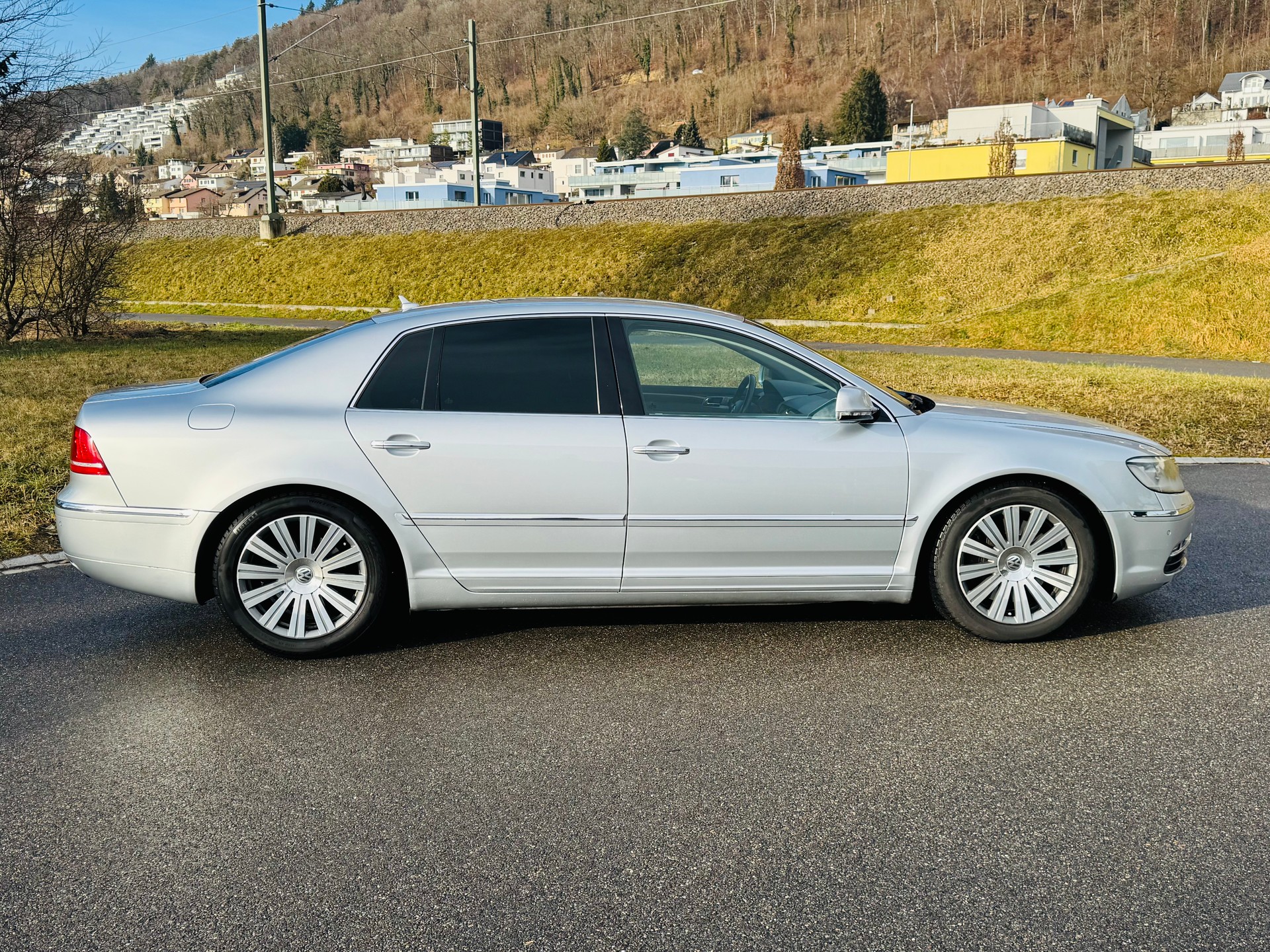 VW Phaeton 3.0 TDi V6 4Motion Tiptronic-image-6