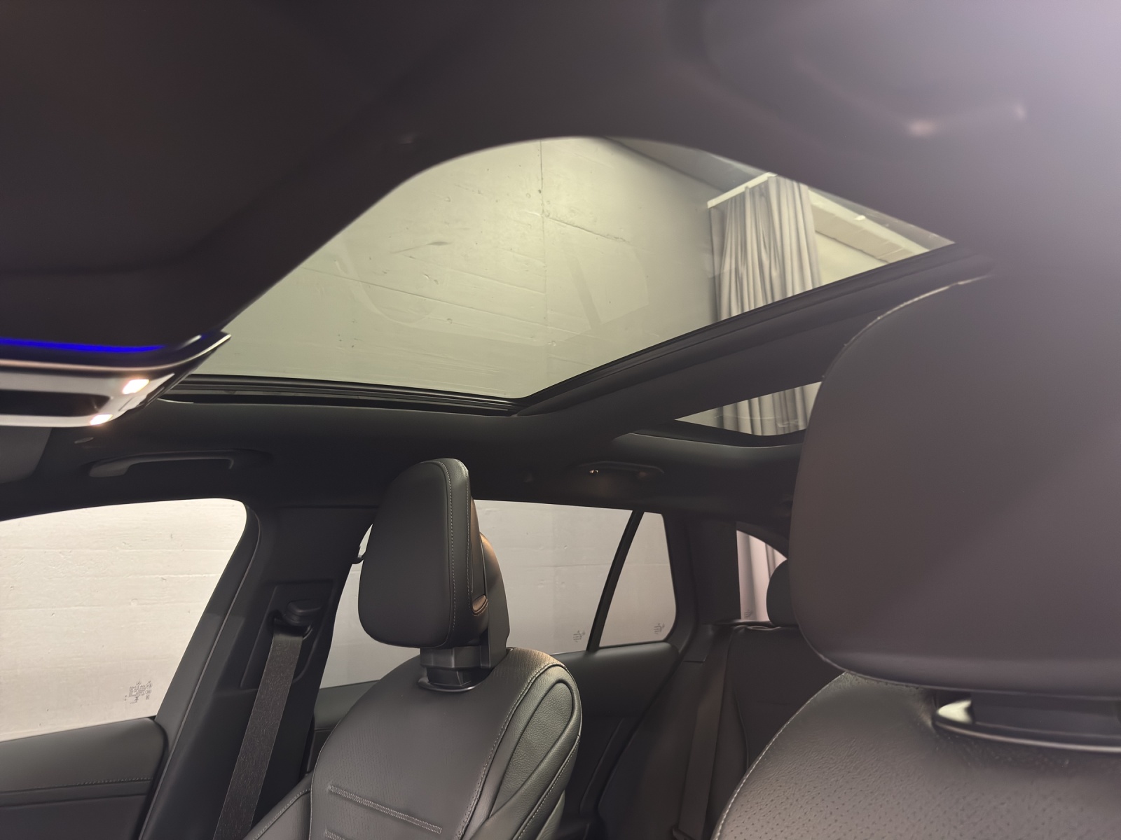 MERCEDES-BENZ C 200 AMG Line 4Matic-image-15