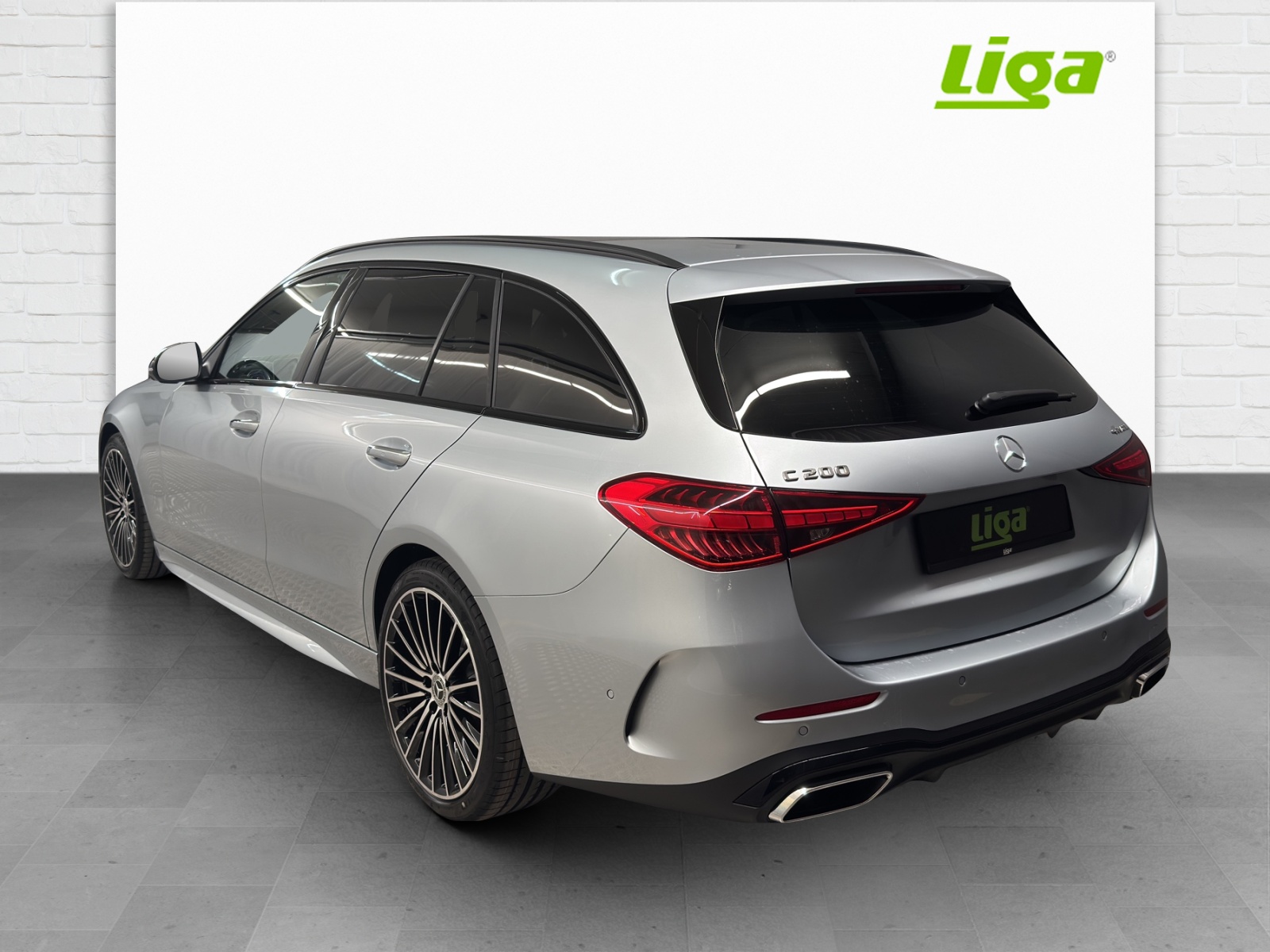 MERCEDES-BENZ C 200 AMG Line 4Matic-image-3