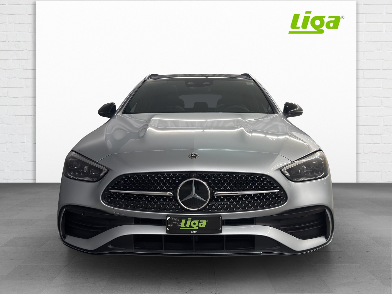 MERCEDES-BENZ C 200 AMG Line 4Matic-image-2