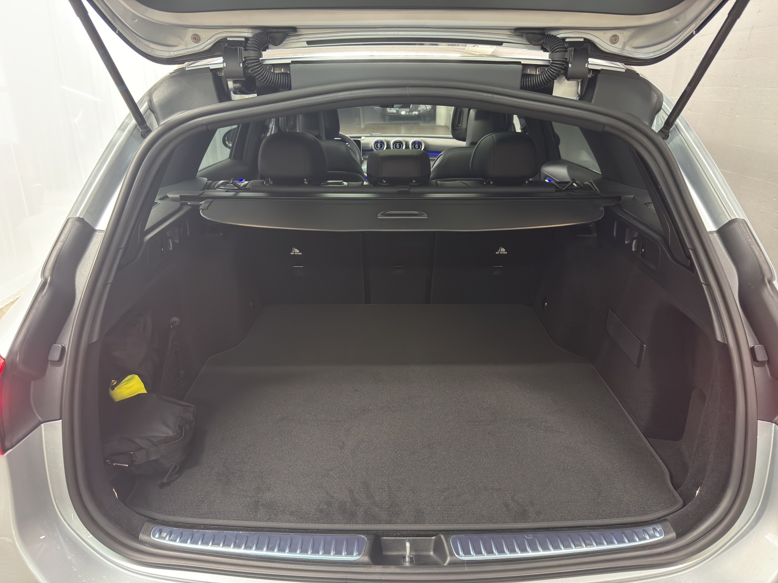 MERCEDES-BENZ C 200 AMG Line 4Matic-image-10