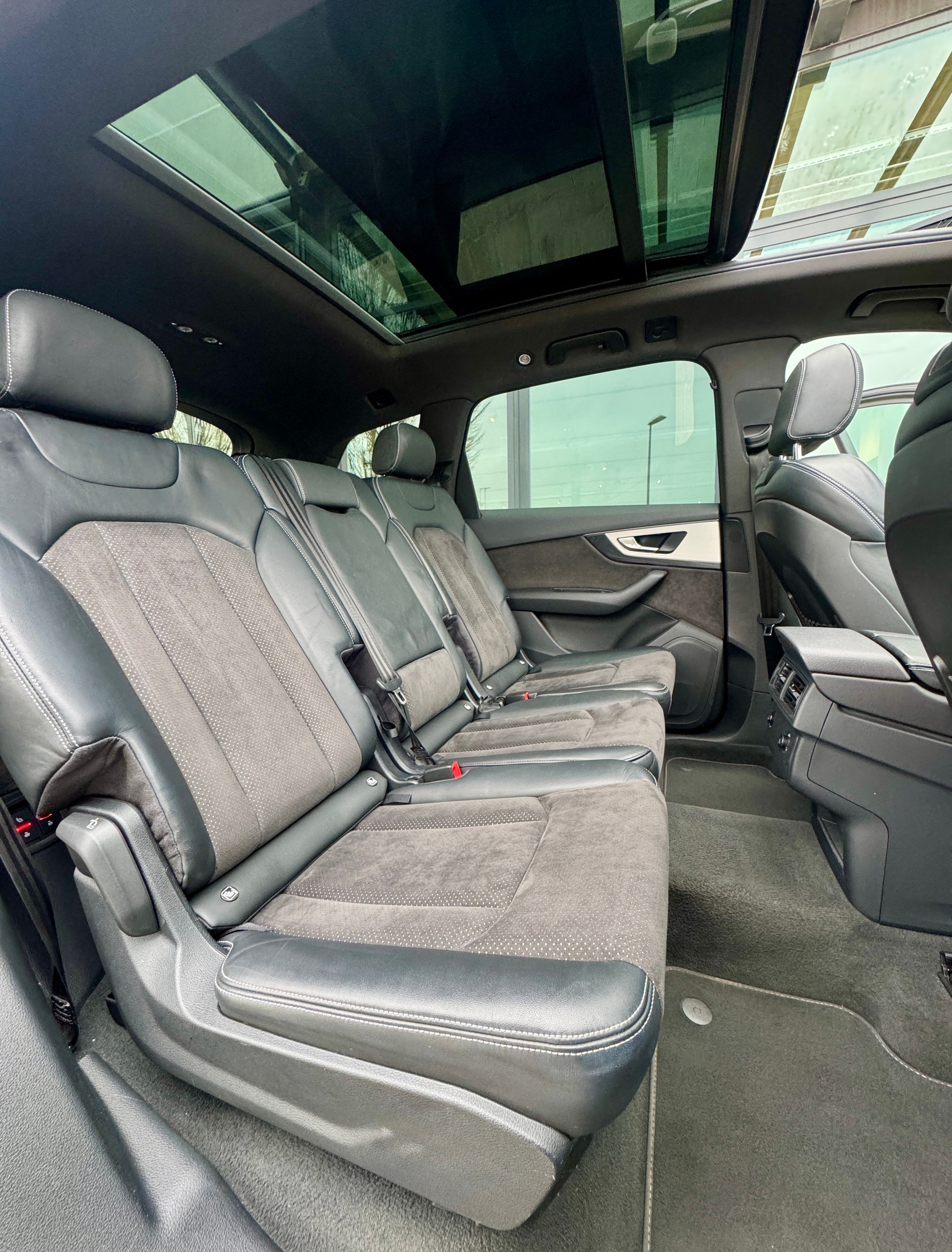 AUDI Q7 3.0 TDI ultra quattro tiptronic S-Line / 7-Sitze / CH-Fahrzeug-image-7