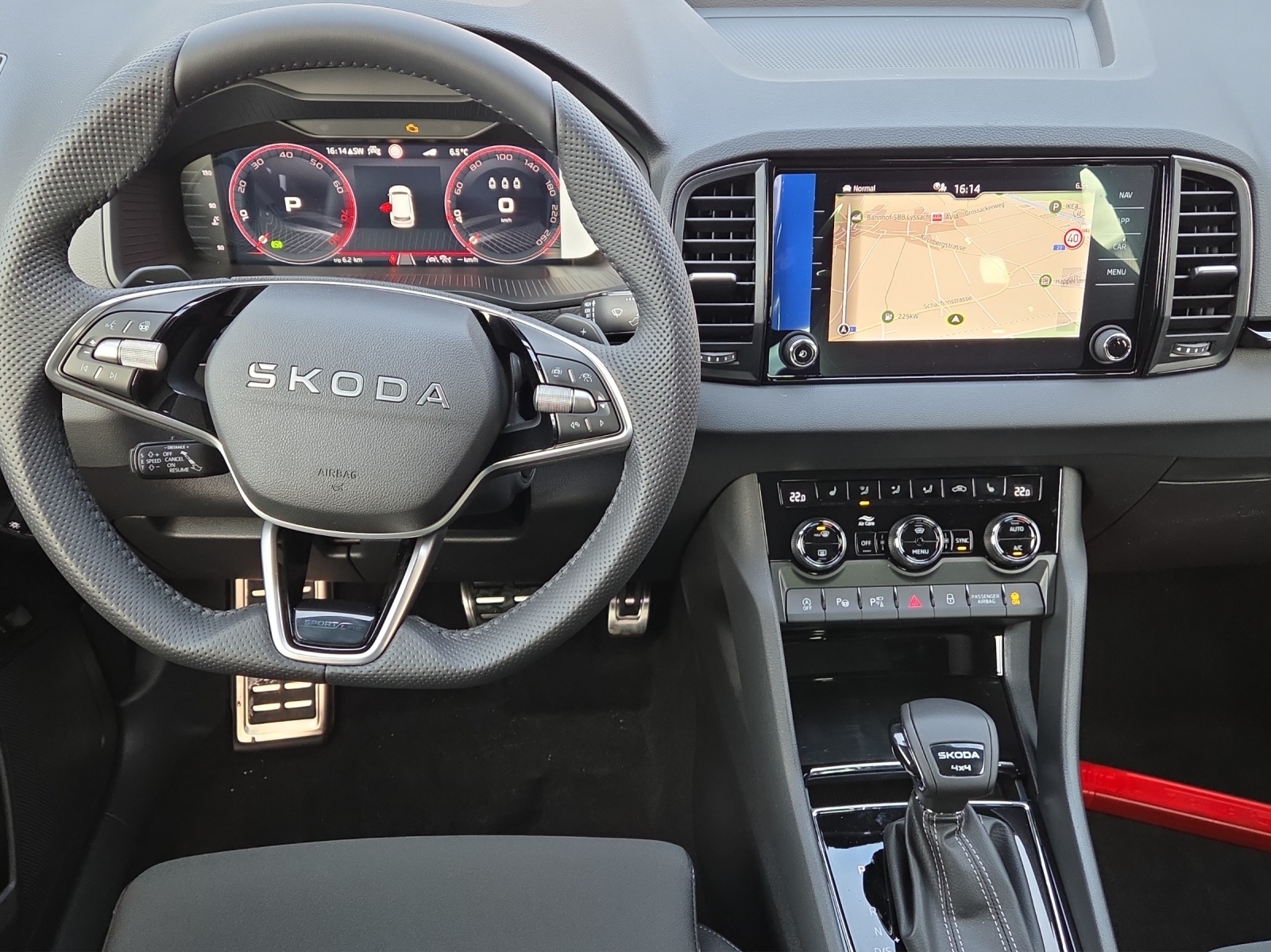 SKODA Karoq 2.0 TSI SportLine 4x4 DSG-image-6