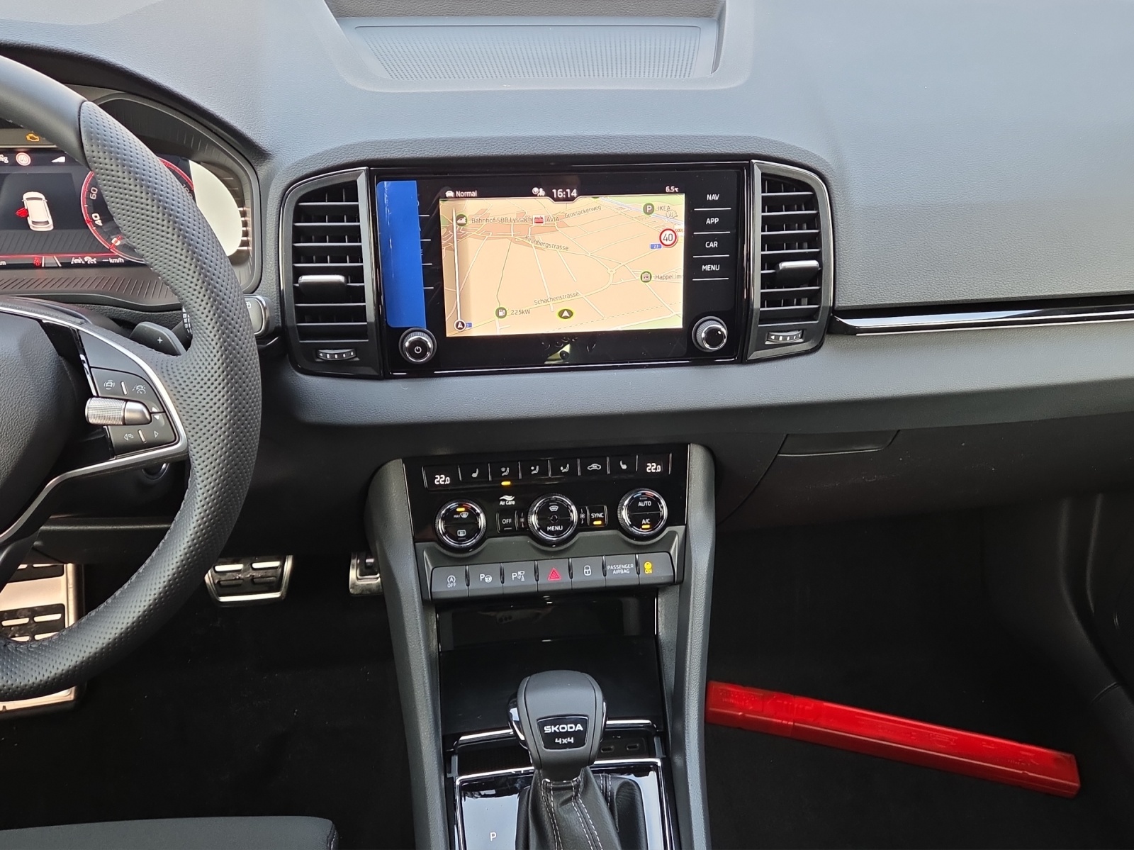 SKODA Karoq 2.0 TSI SportLine 4x4 DSG-image-7