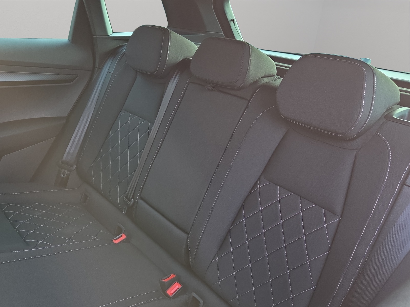 SKODA Karoq 2.0 TSI SportLine 4x4 DSG-image-8
