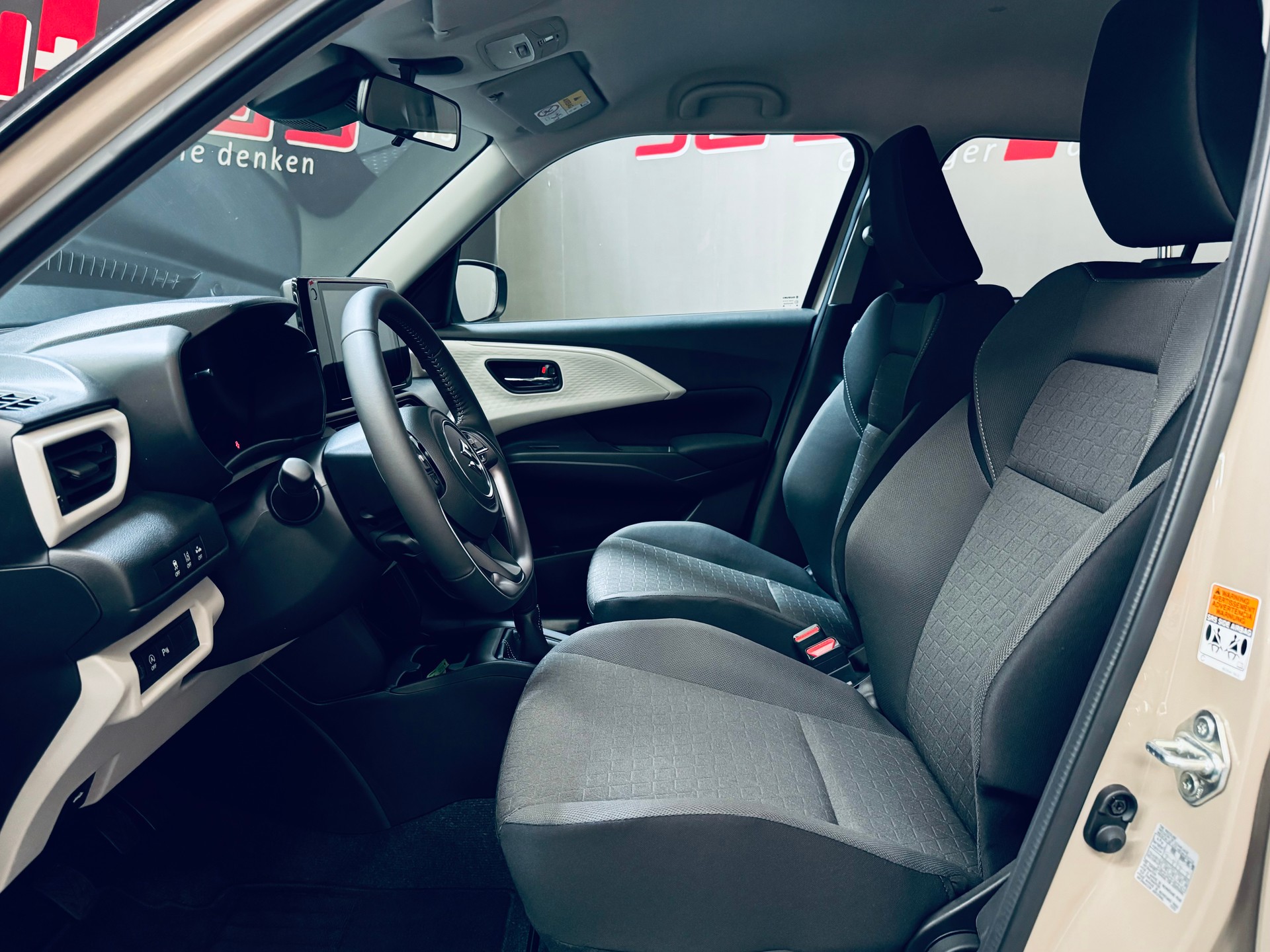 SUZUKI Swift 1.2 Compact Top Hybrid 4x4-image-6