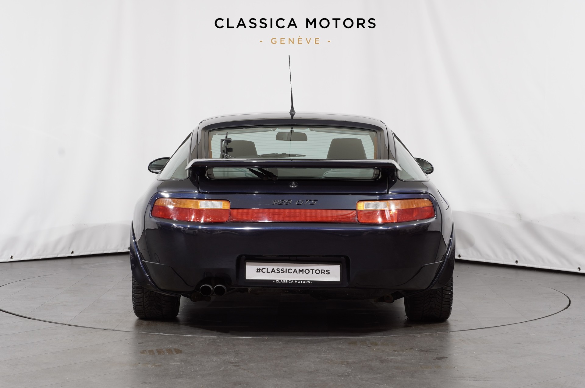PORSCHE 928 GTS-image-4