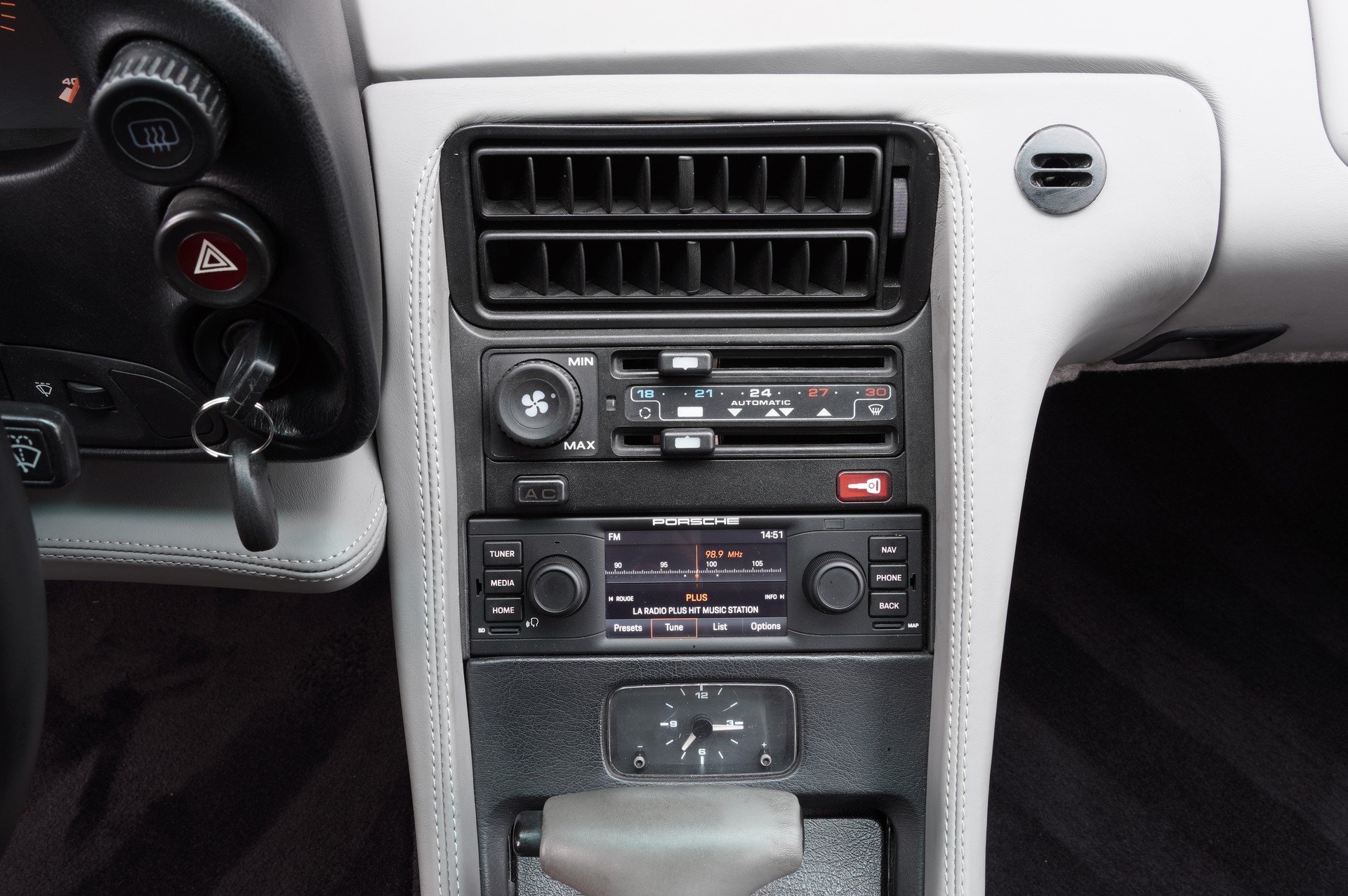 PORSCHE 928 GTS-image-12