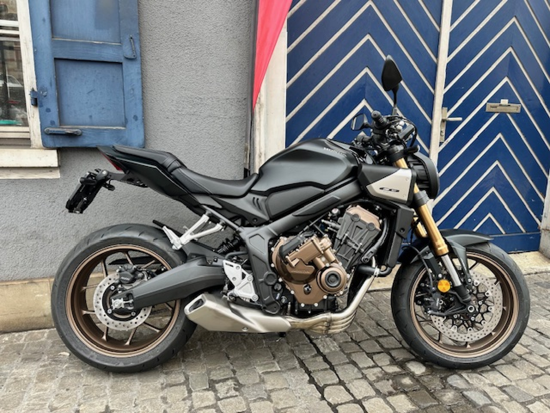 HONDA CB 650 R E-Clutch Inkl. Heckumbau und Racing Fussraster