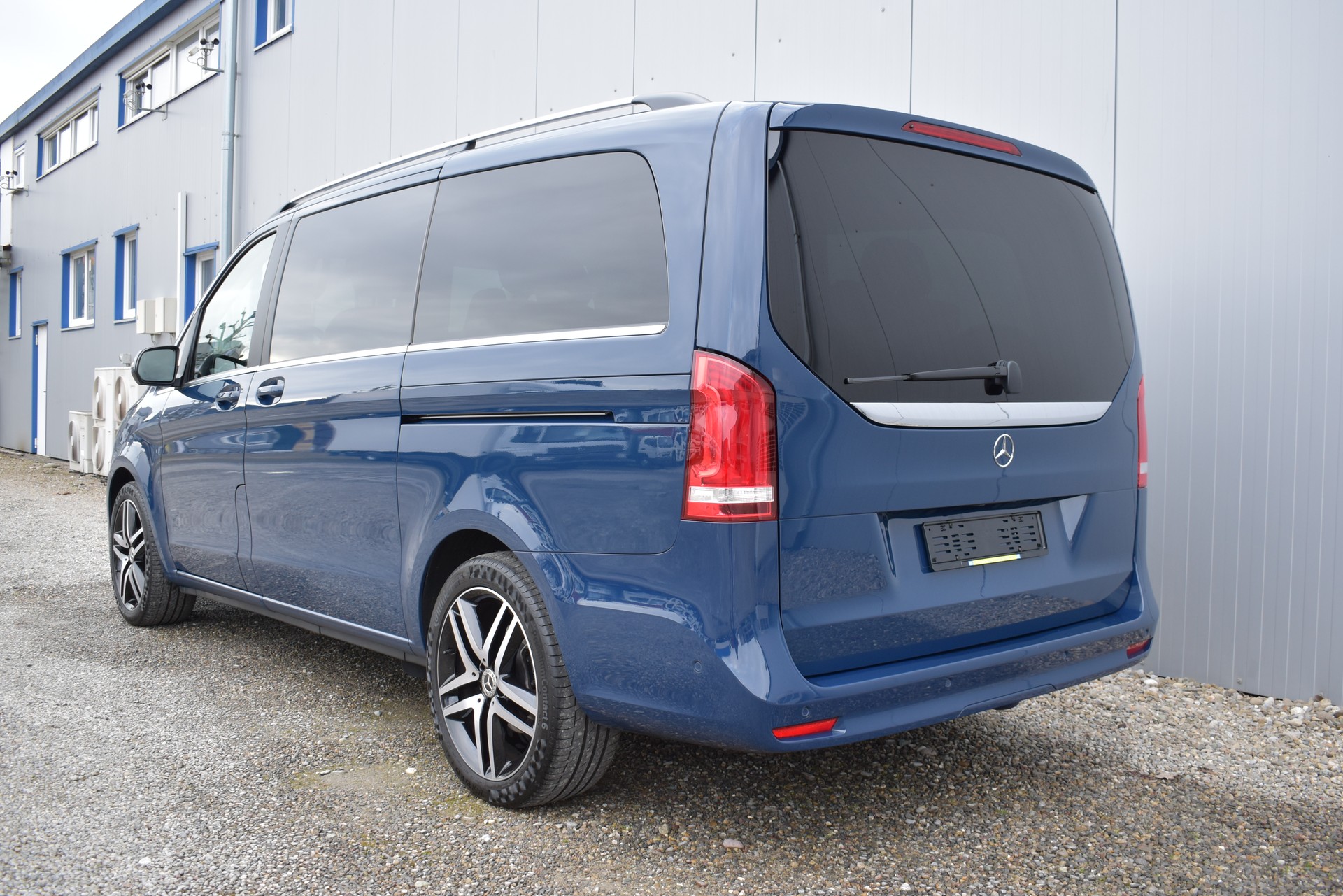 MERCEDES-BENZ V 300 d lang Avantgarde 4Matic Luftfahrwerk-image-2
