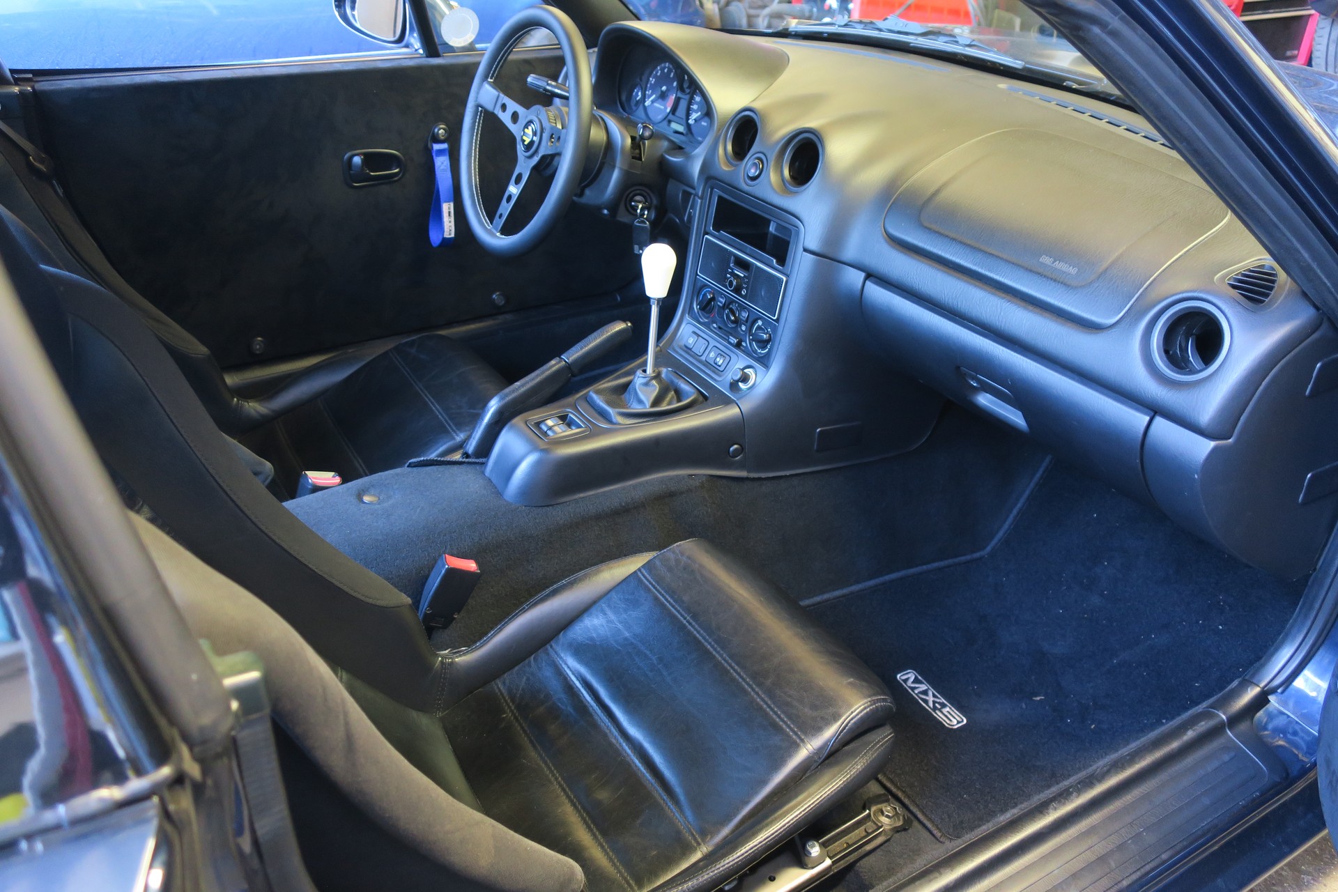 MAZDA MX-5 1.6i-16 Youngster-image-1