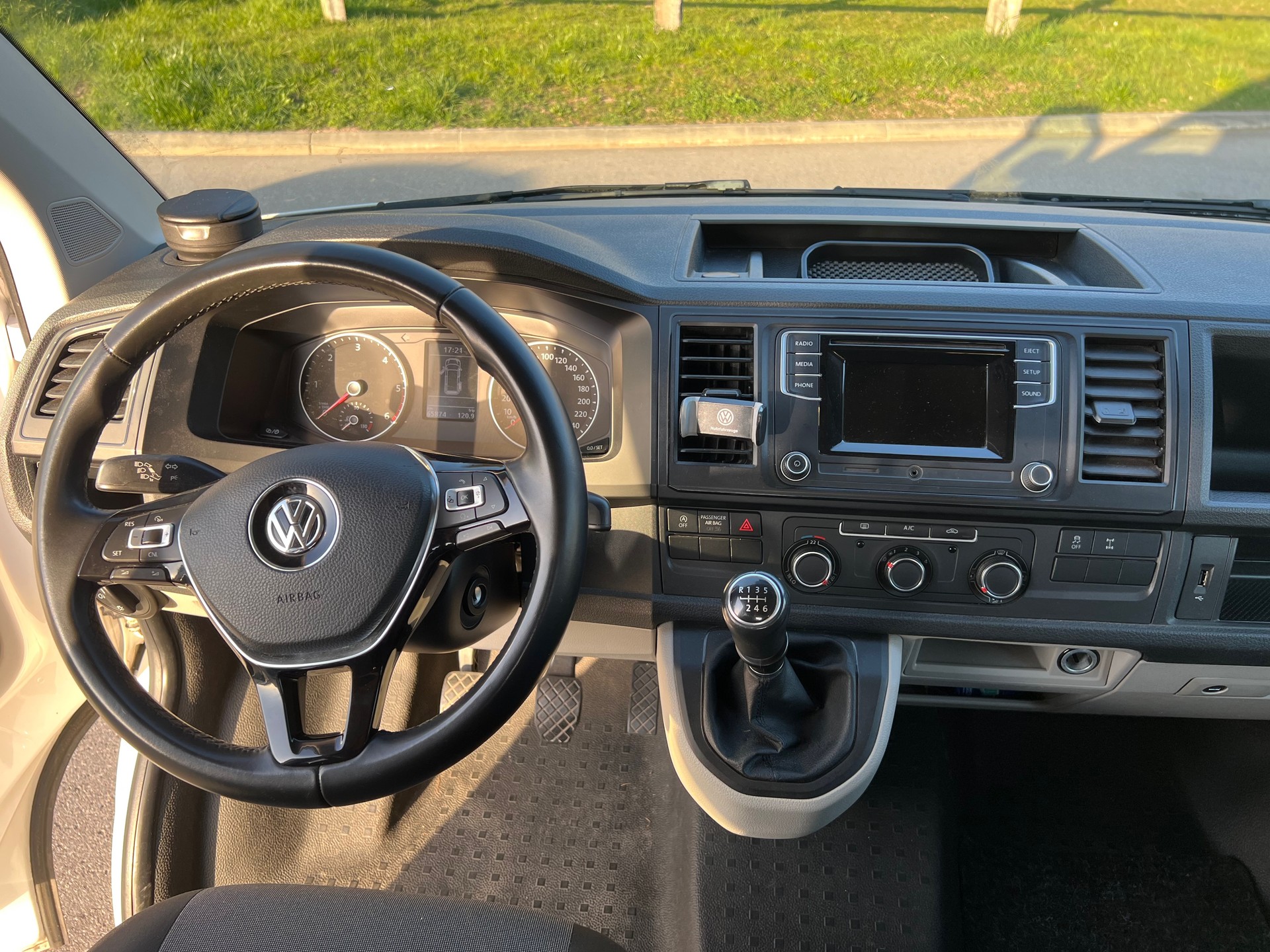 VW T6 Campervan-image-2
