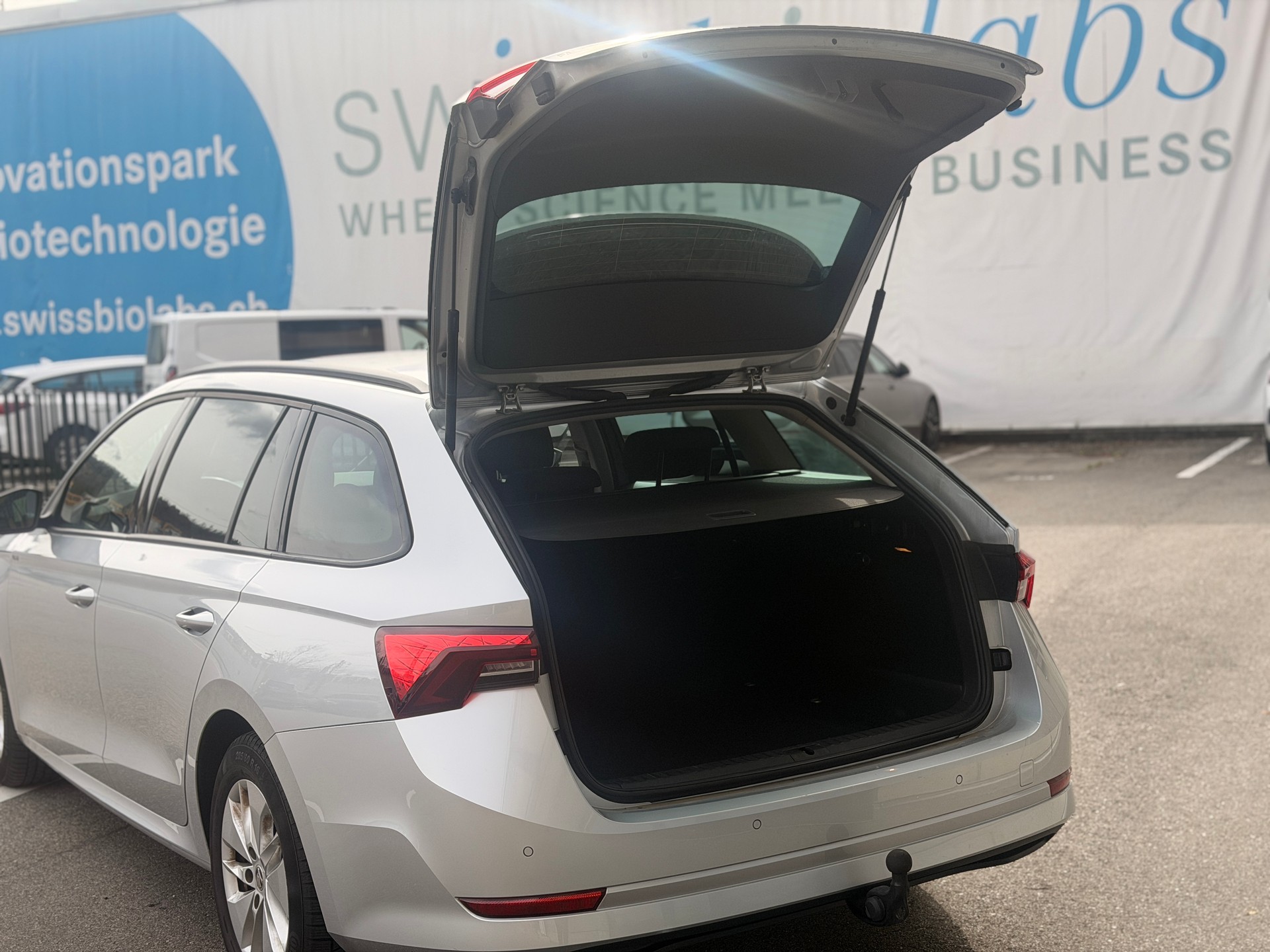 SKODA Octavia Combi 2.0 TDI DSG Ambition 4x4-image-19