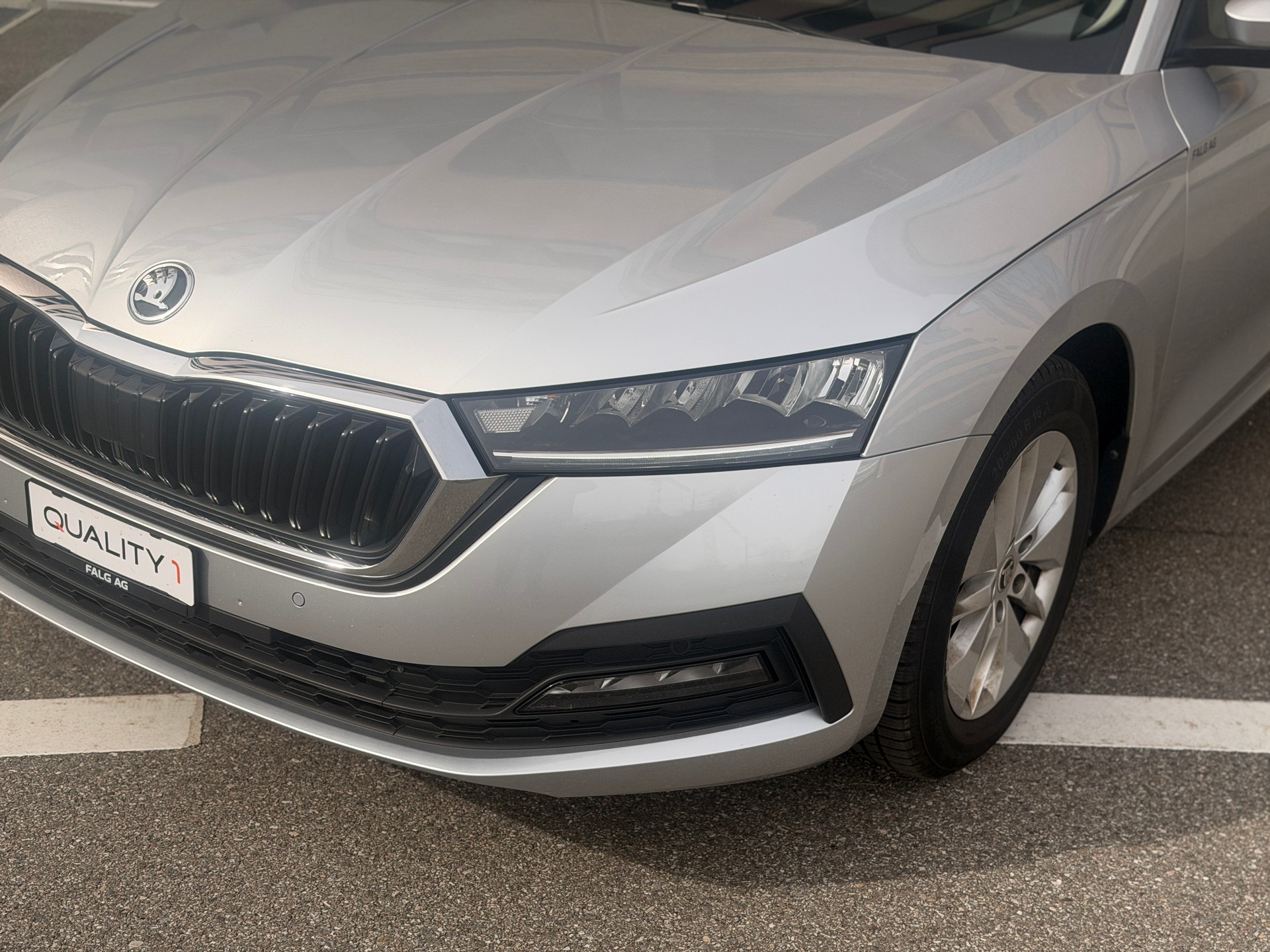 SKODA Octavia Combi 2.0 TDI DSG Ambition 4x4-image-7