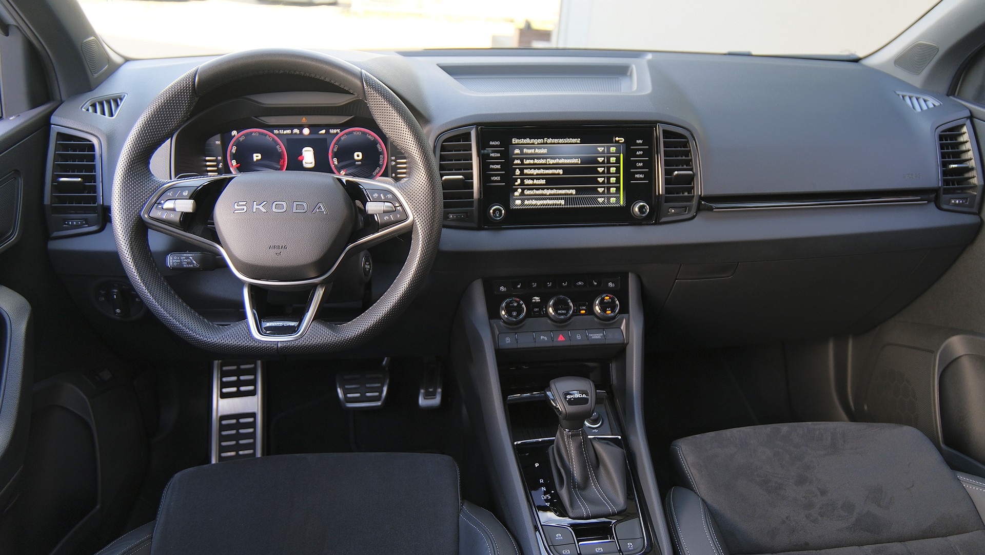 SKODA Karoq 1.5 TSI SportLine DSG-image-5