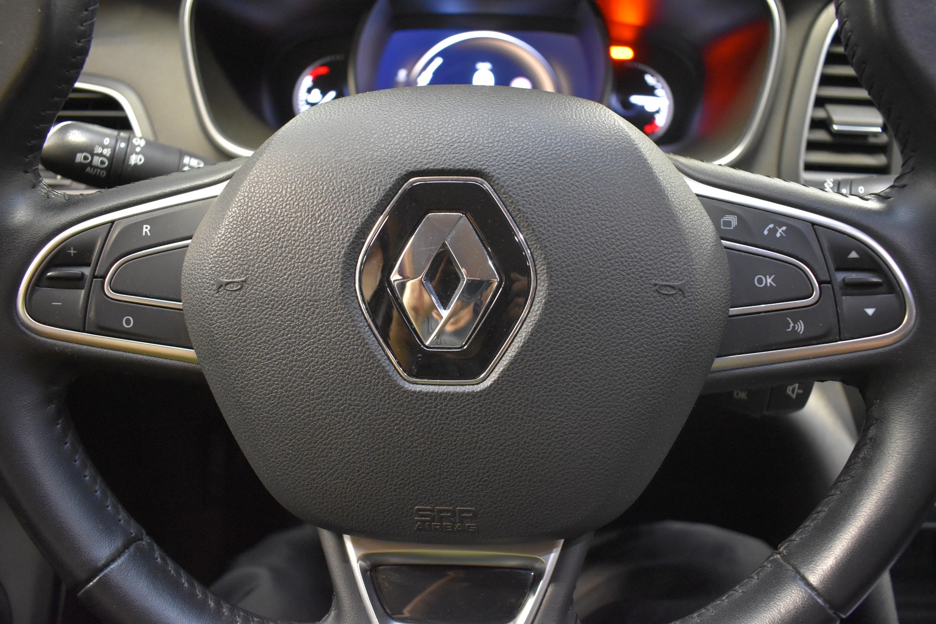 RENAULT Mégane Grandtour 1.5 dCi Business Line-image-11