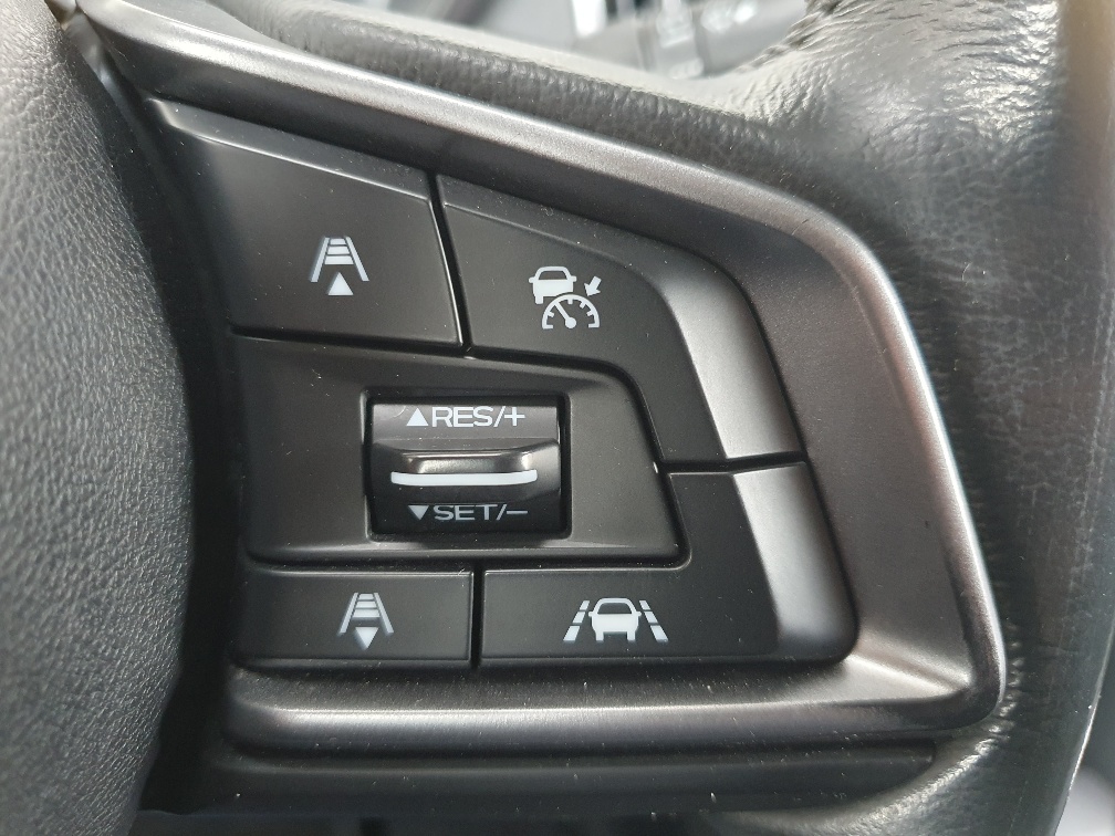 SUBARU Impreza 2.0 Swiss Plus AWD Lineartronic-image-12