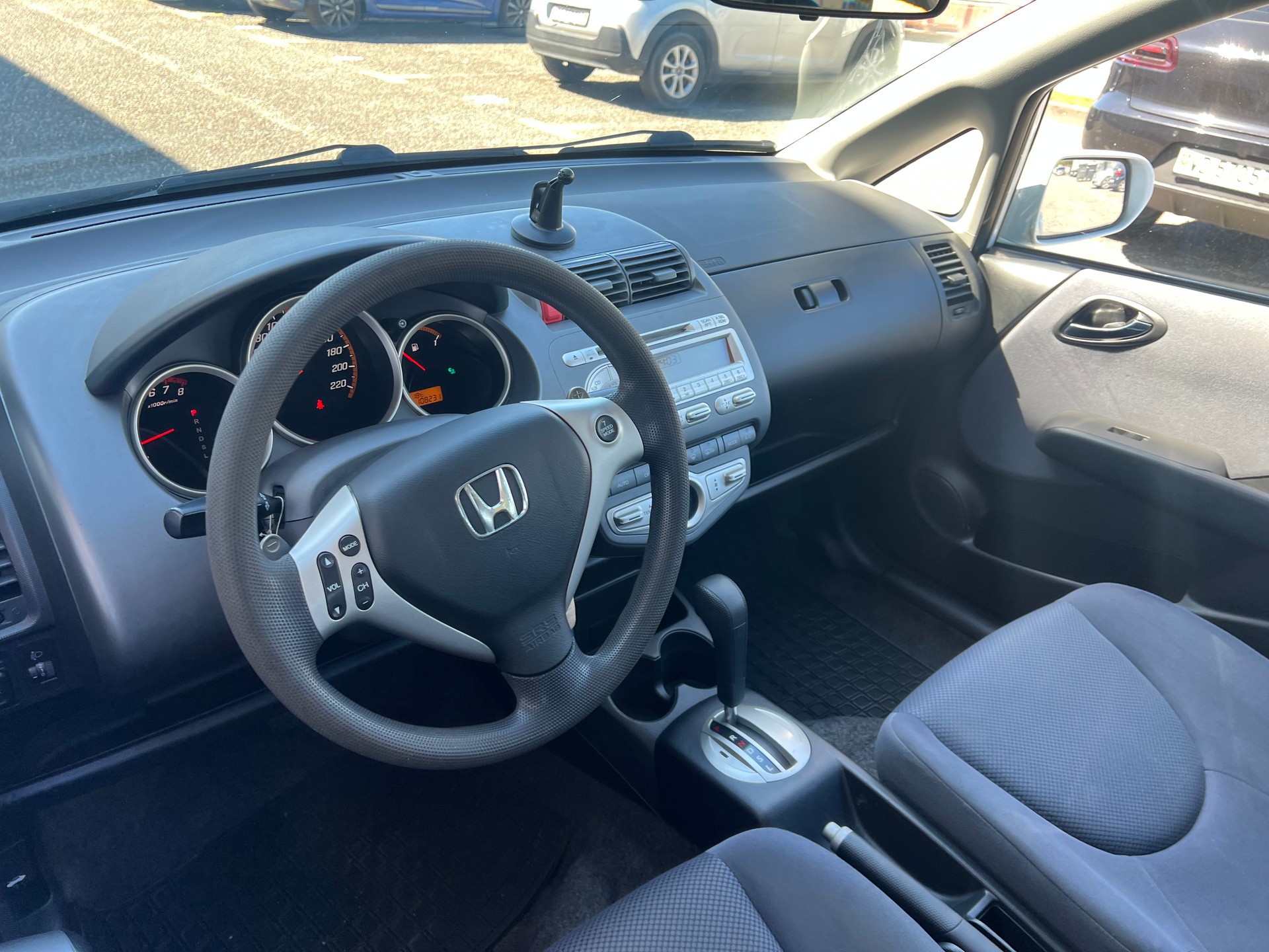 HONDA Jazz 1.4 ES-image-1