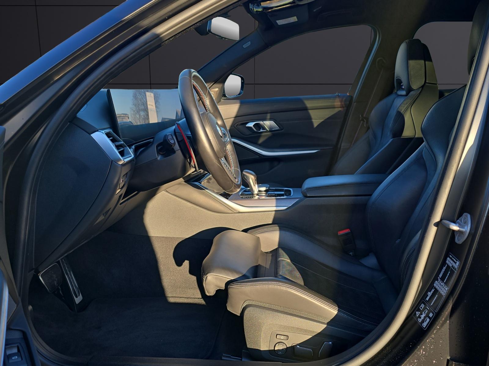 BMW M3 Competition xDrive Touring-showroom-element-1