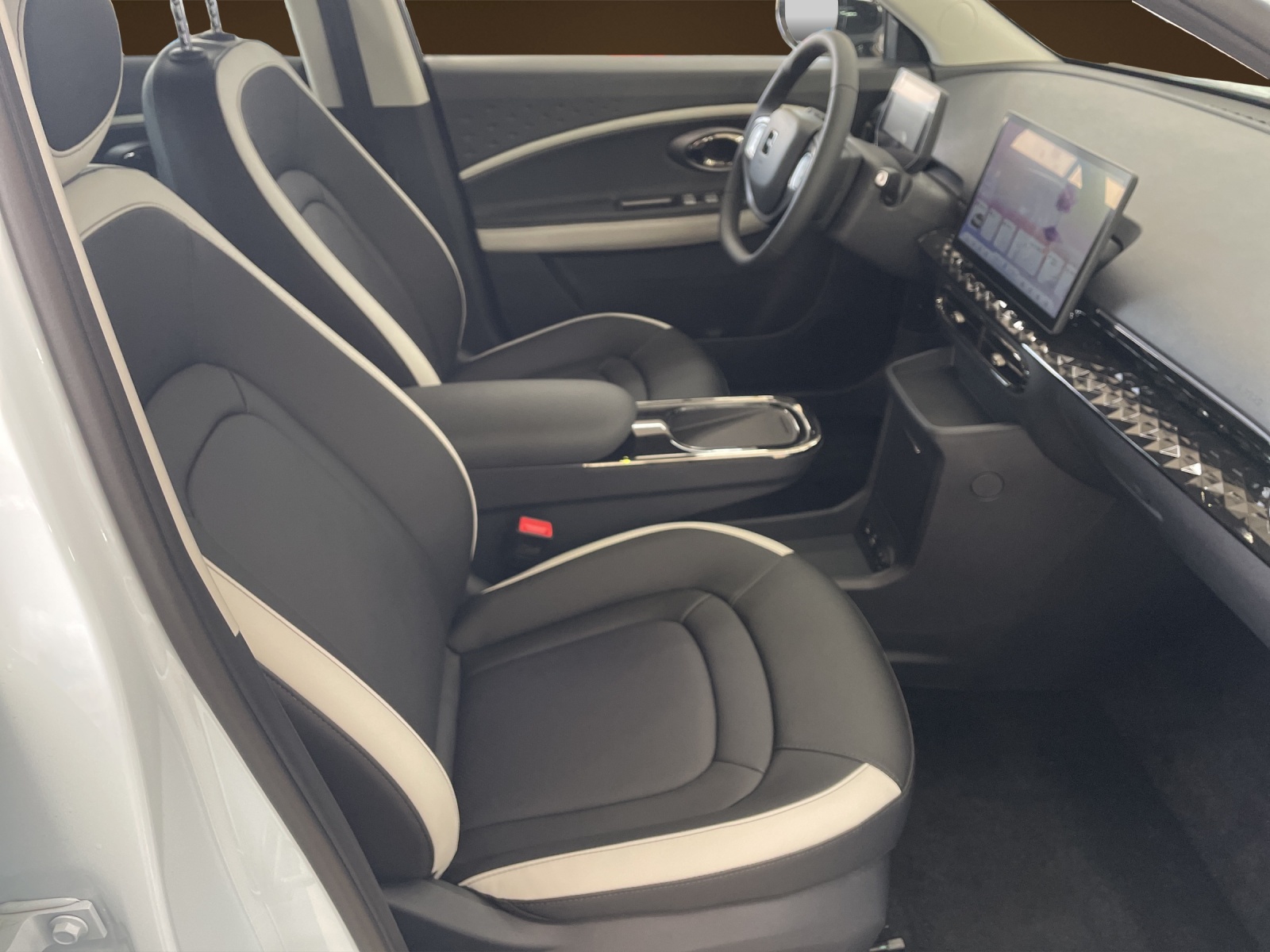 JAC E30X City-image-8