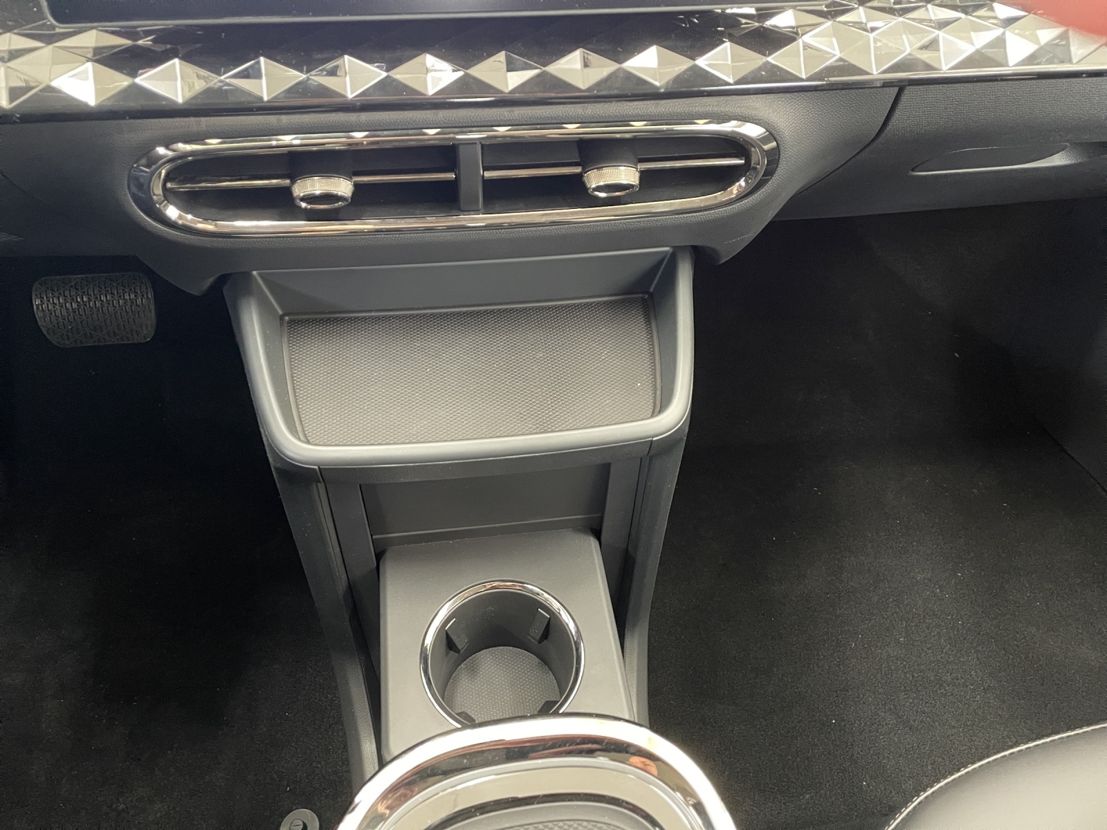 JAC E30X City-image-12