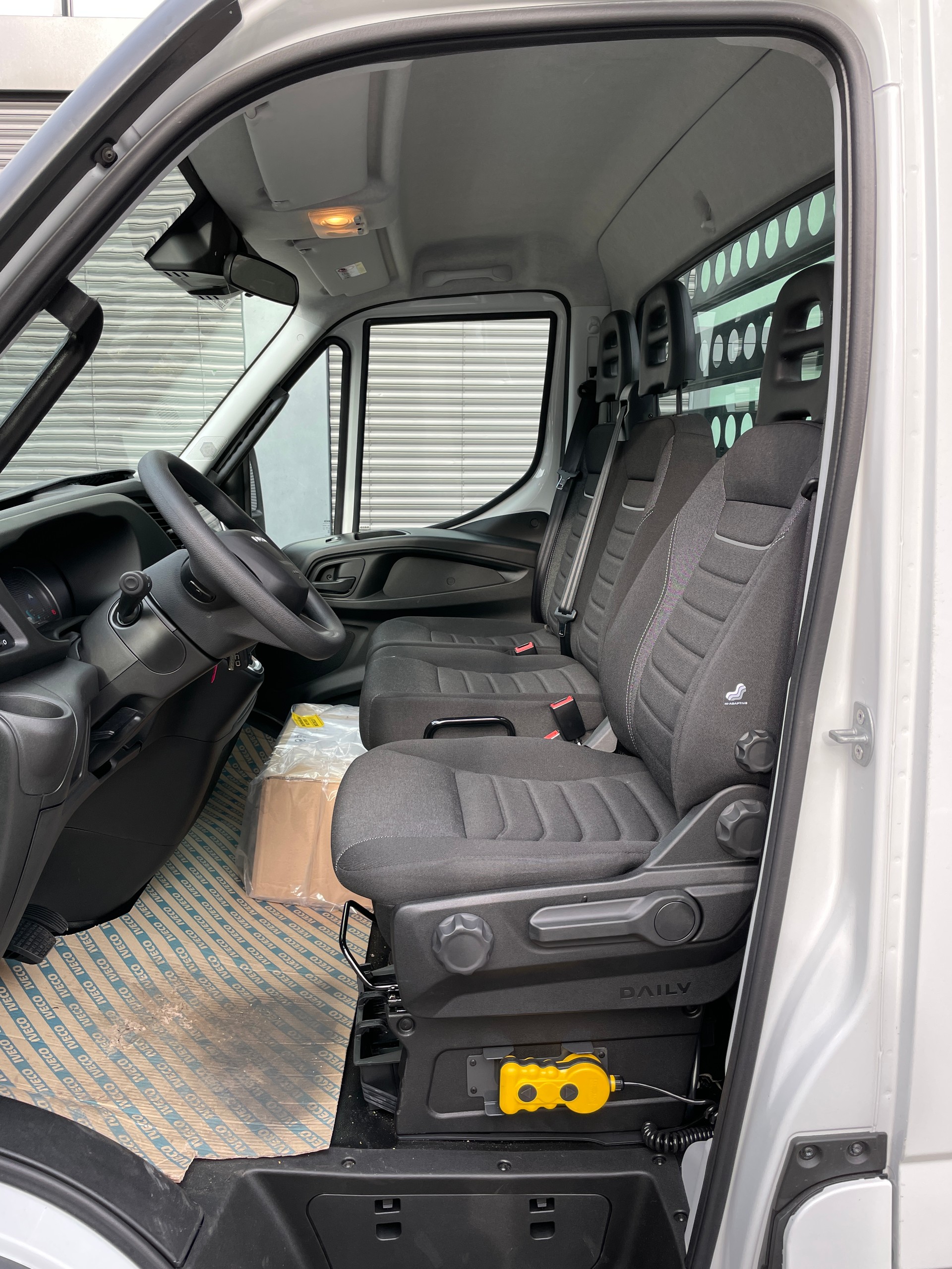 IVECO Daily 35 S 16 A8 Dreiseitenkipper AHK Einzelkabine 3 Sitzer-image-16