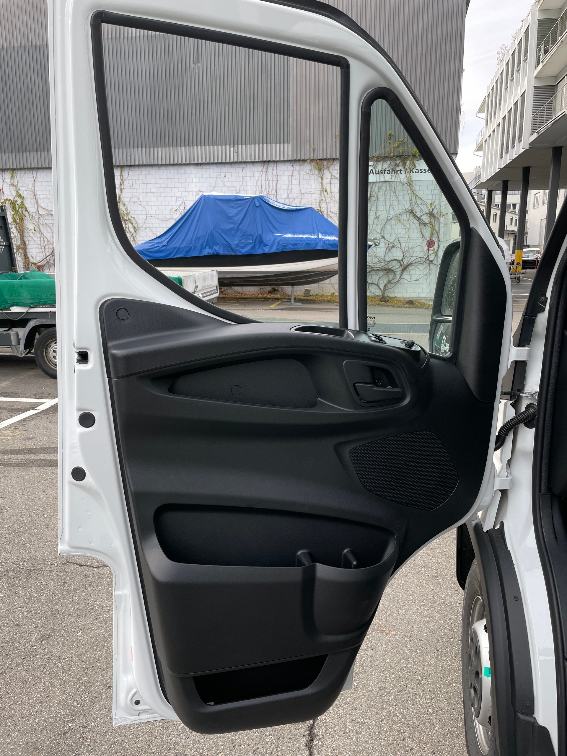 IVECO Daily 35 S 16 A8 Dreiseitenkipper AHK Einzelkabine 3 Sitzer-image-15
