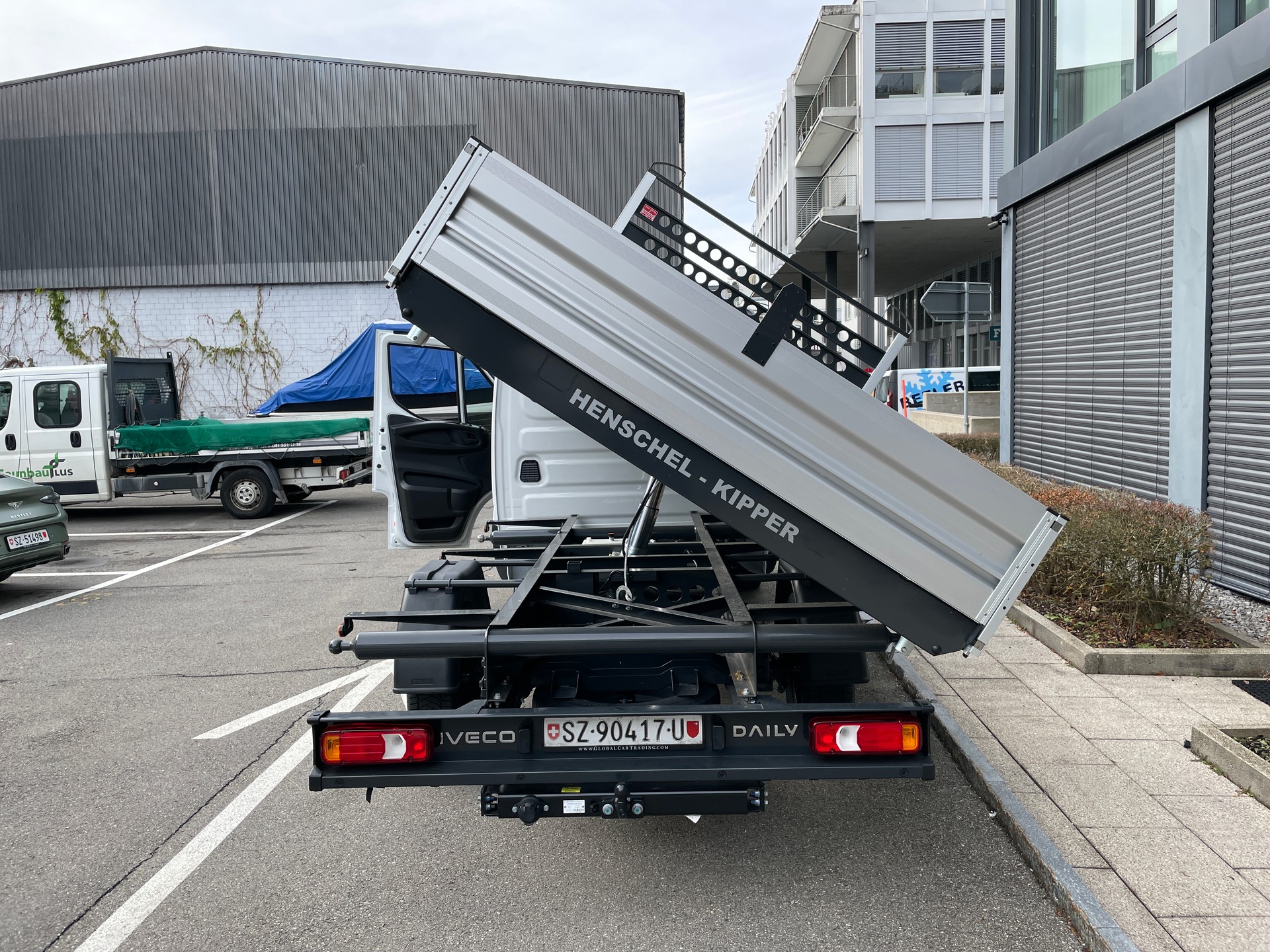 IVECO Daily 35 S 16 A8 Dreiseitenkipper AHK Einzelkabine 3 Sitzer-image-12