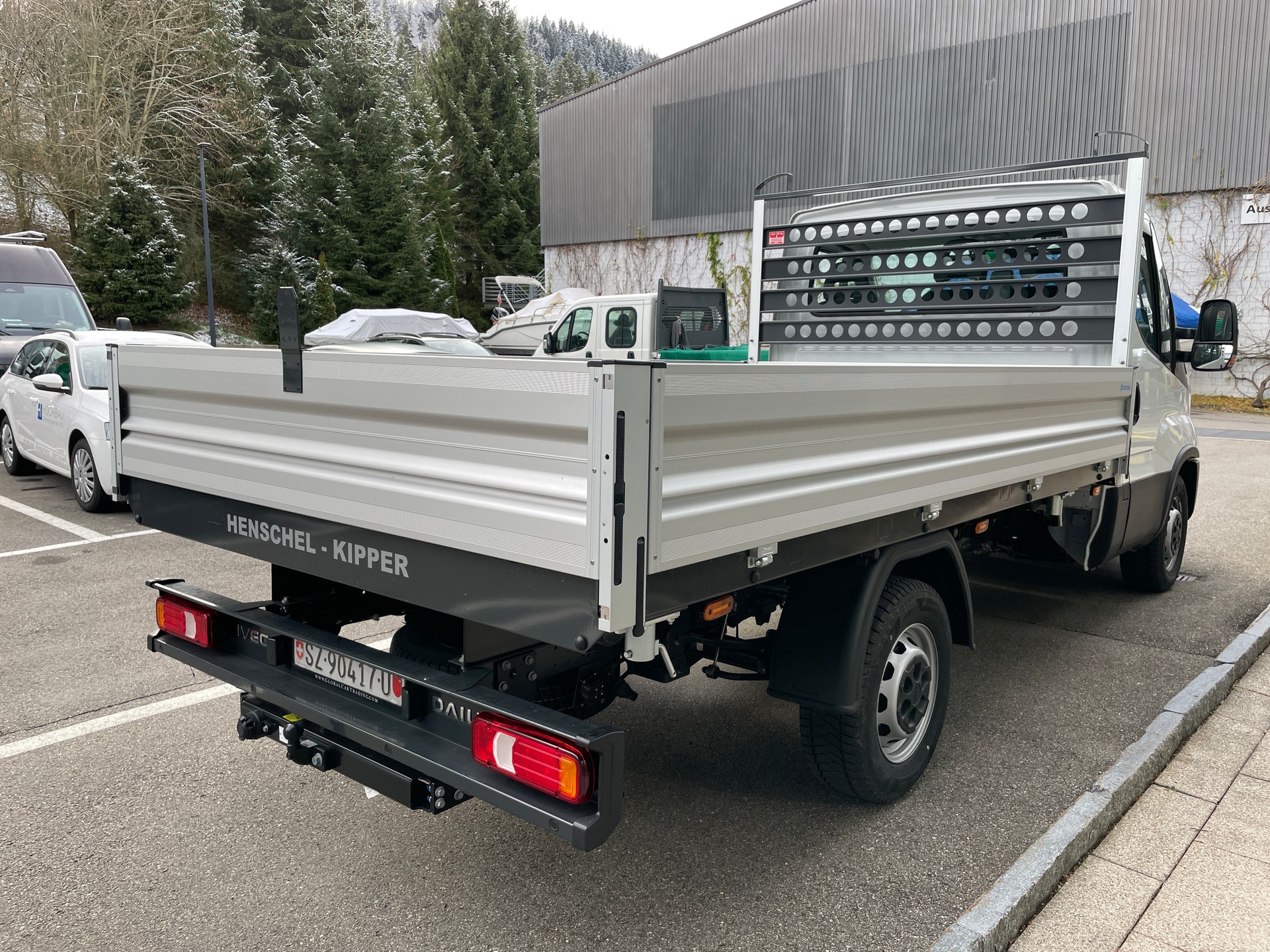 IVECO Daily 35 S 16 A8 Dreiseitenkipper AHK Einzelkabine 3 Sitzer-image-4