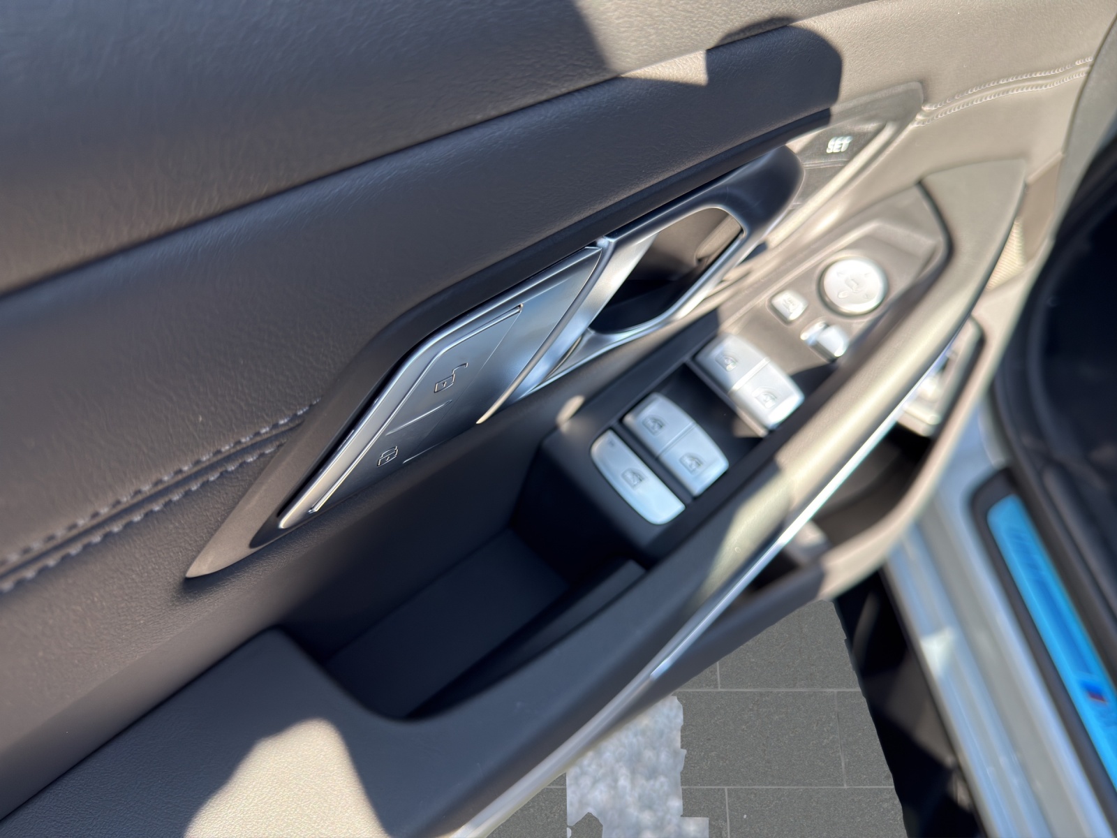 BMW M3 Touring xDrive Competition M-image-13