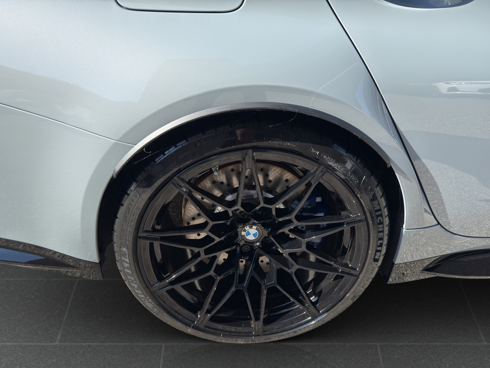 BMW M3 Touring xDrive Competition M-image-9